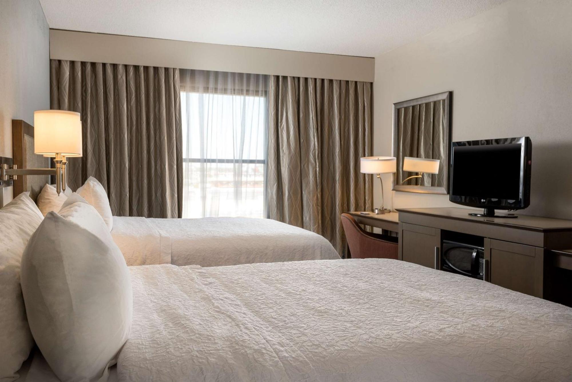 Room with Two Queen Beds - Non-Smoking