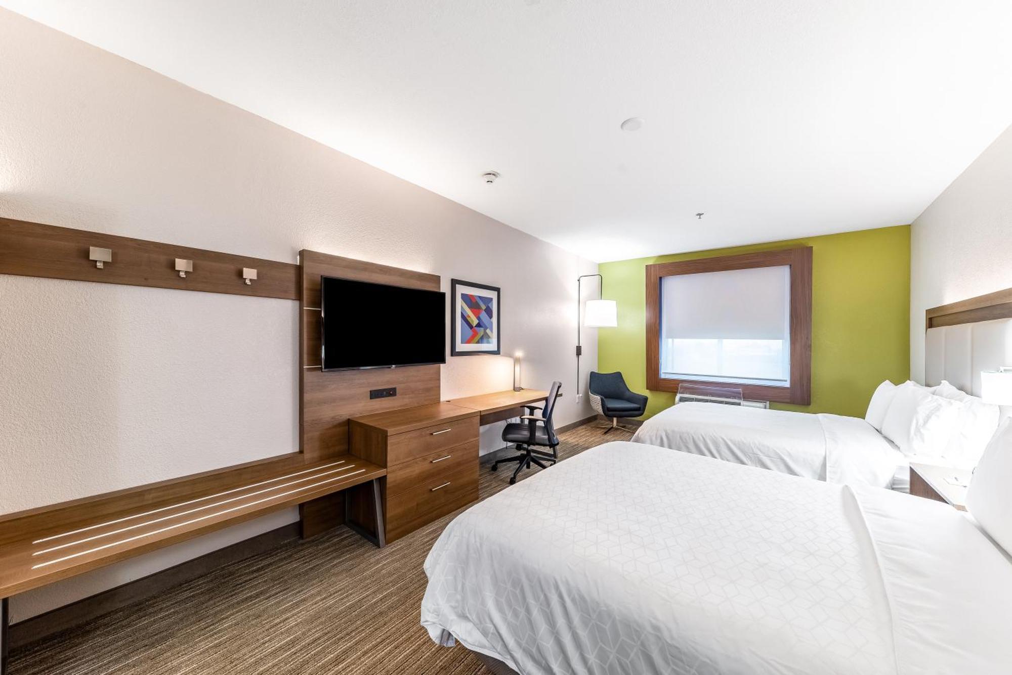 Standard Room with Two Queen Beds