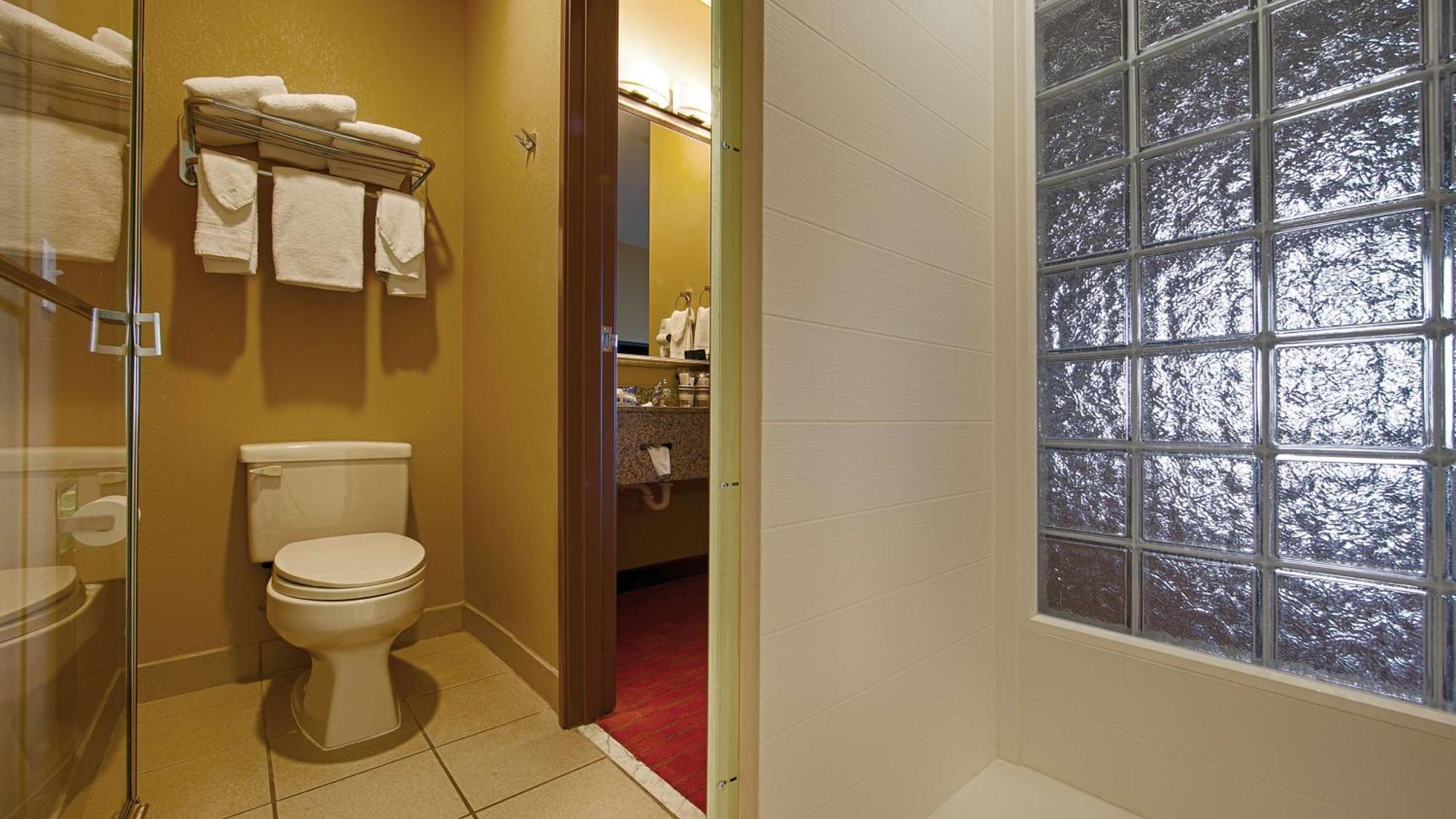 Queen Suite with Two Queen Beds