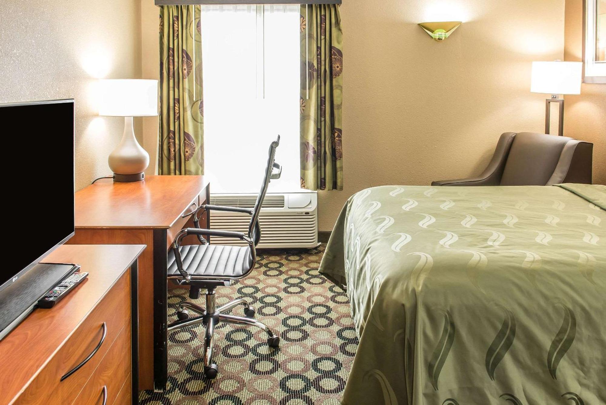 Standard Queen Room with Two Queen Beds - Non Smoking