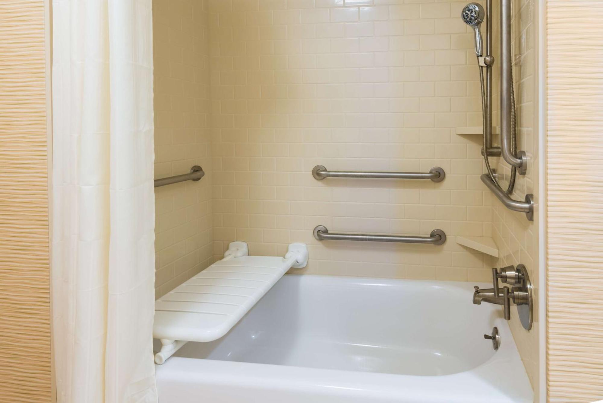 King Studio Suite - Hearing Access/Non-Smoking