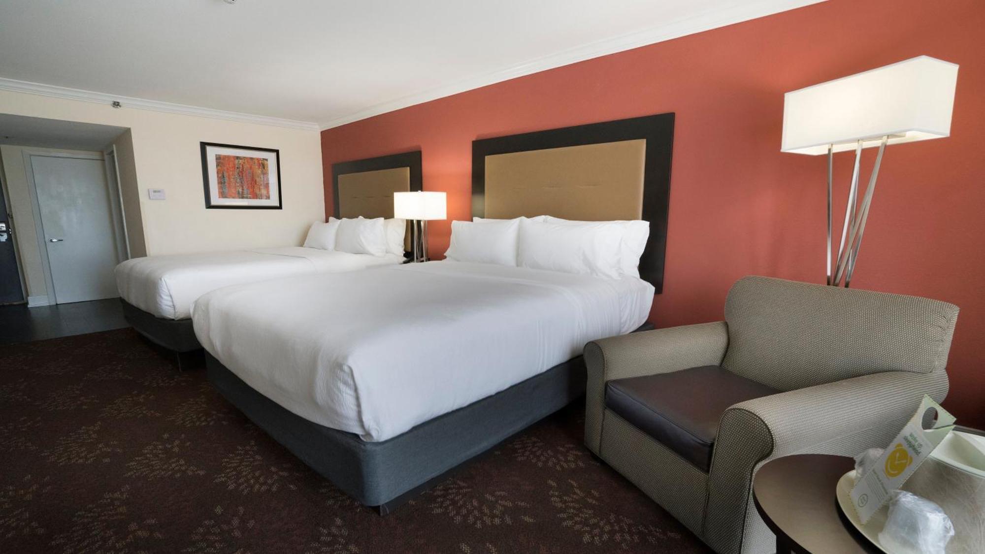 Standard Queen Room with Two Queen Beds
