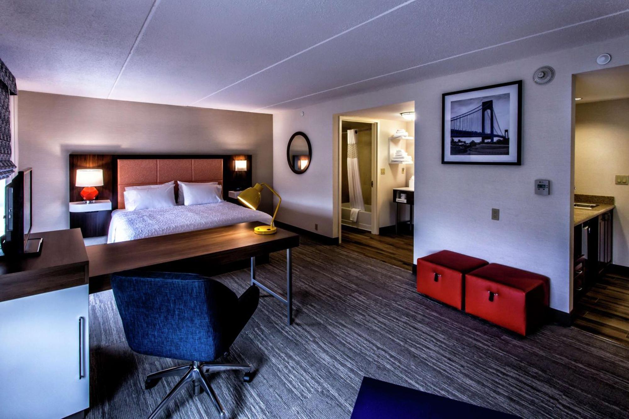 Suite Estudio con cama extragrande y sofá cama - No fumadores