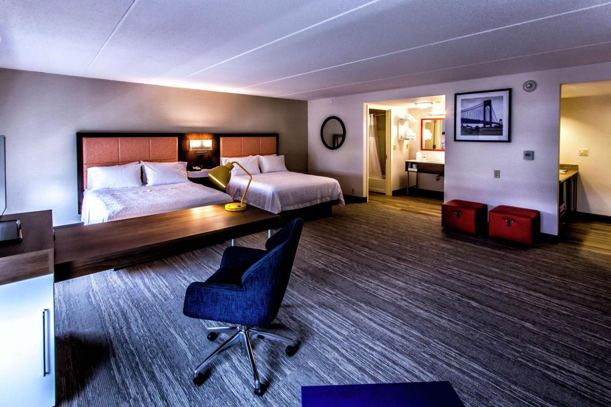 Suite Estudio - 2 camas grandes y 1 sofá cama - No fumadores
