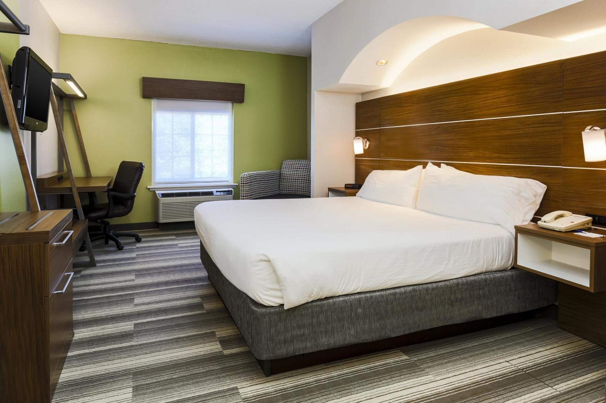 Standard King Room