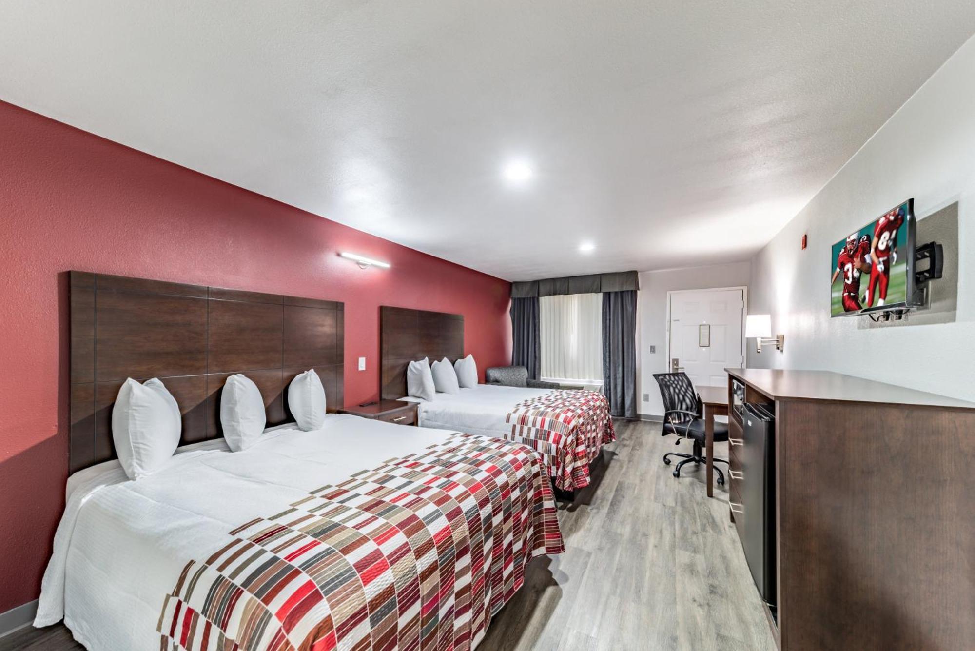 Deluxe Room with Two Queen Beds Smoke Free