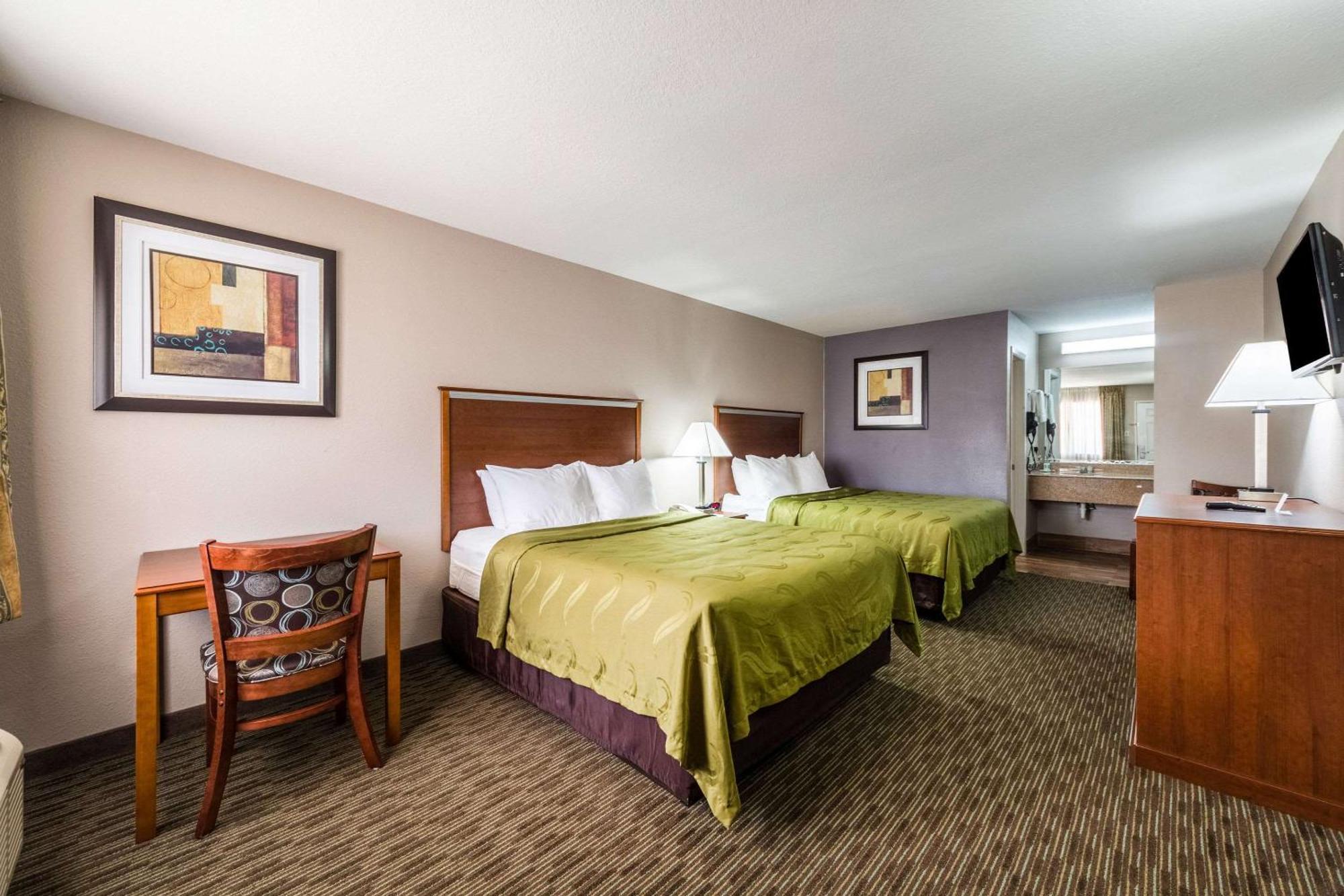 Queen Room with Two Queen Beds - Non-Smoking/Upper Floor