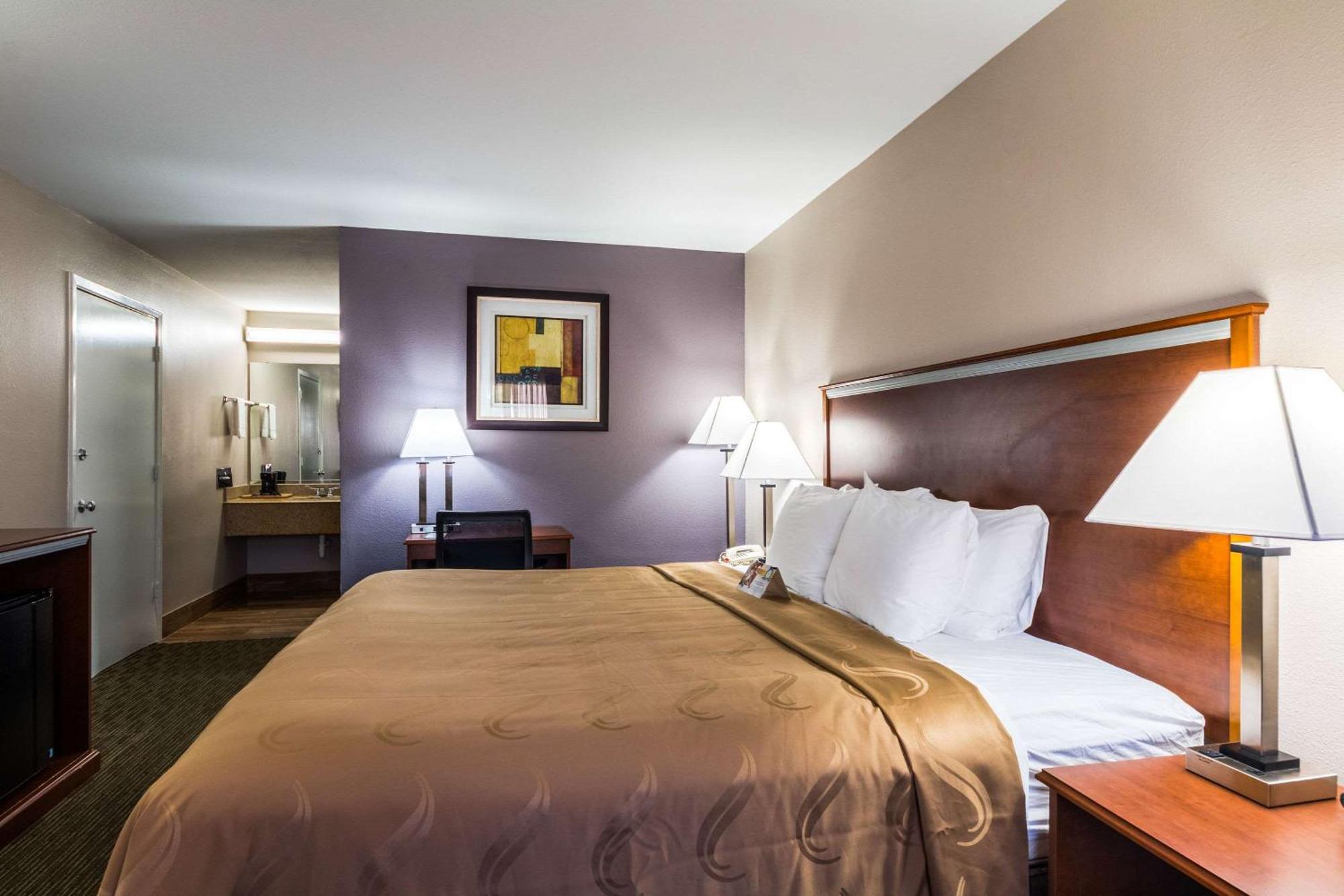 King Room - Disability Access/Non-Smoking/Ground Floor