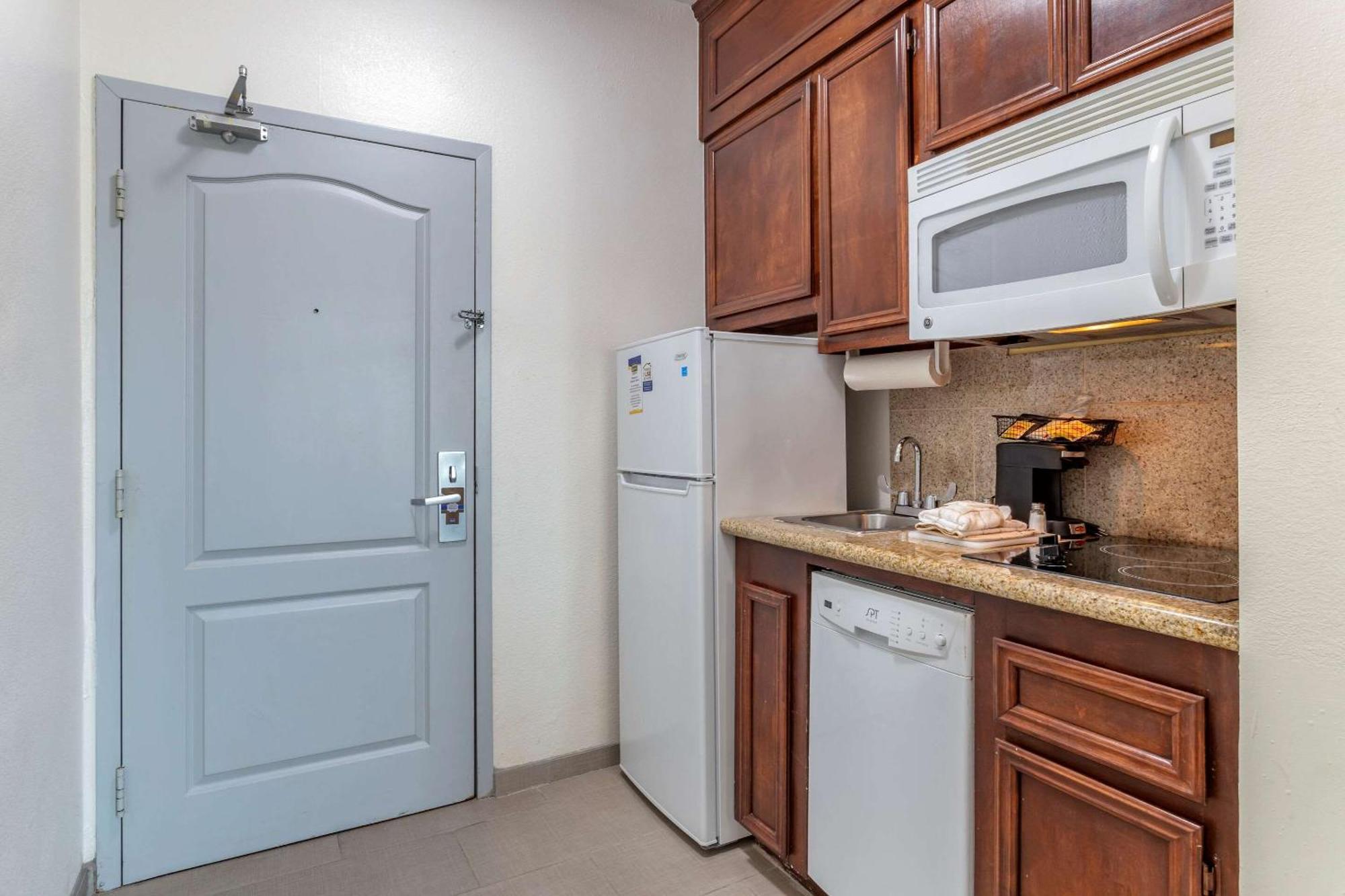 King Room with Kitchenette
