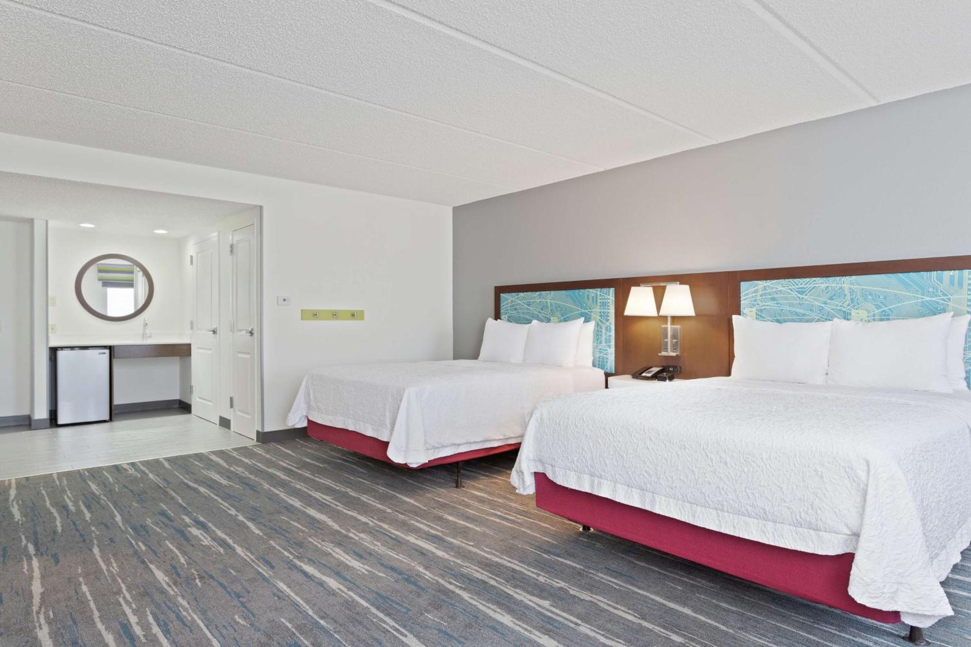 Queen Studio Suite Two Queen Beds Mobility Access or Non-Smoking,1276373386:JPEG