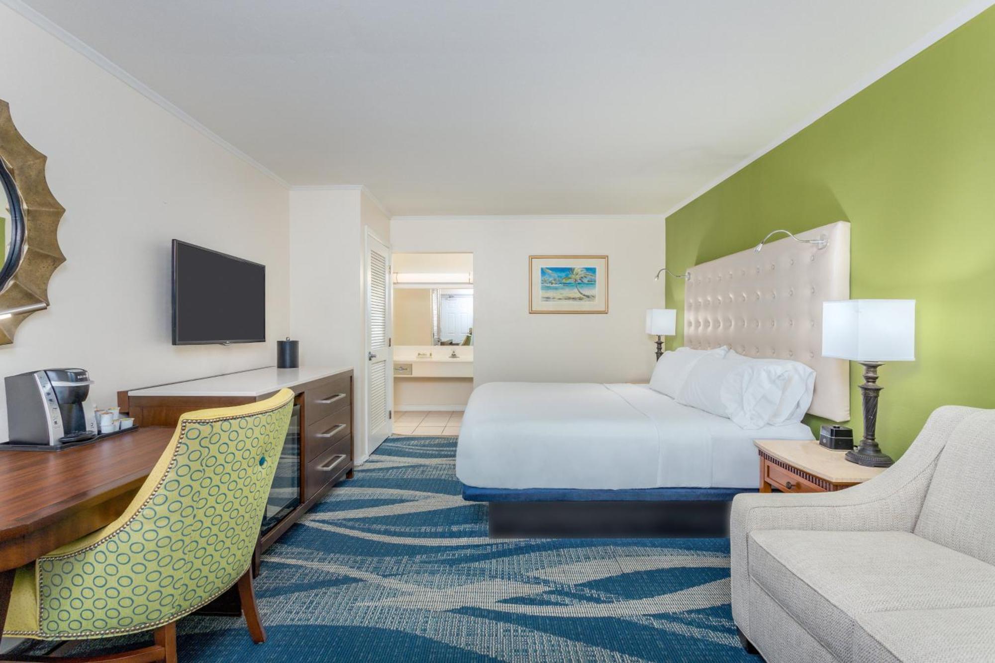 Chambre King Standard avec Vue sur la Piscine