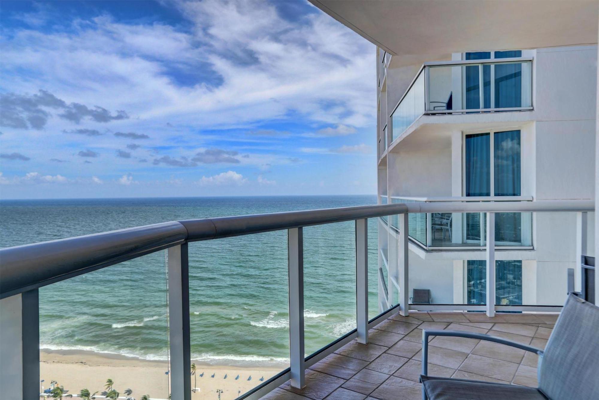 Junior Suite met 2 Queensize Bedden - Uitzicht op de Oceaan