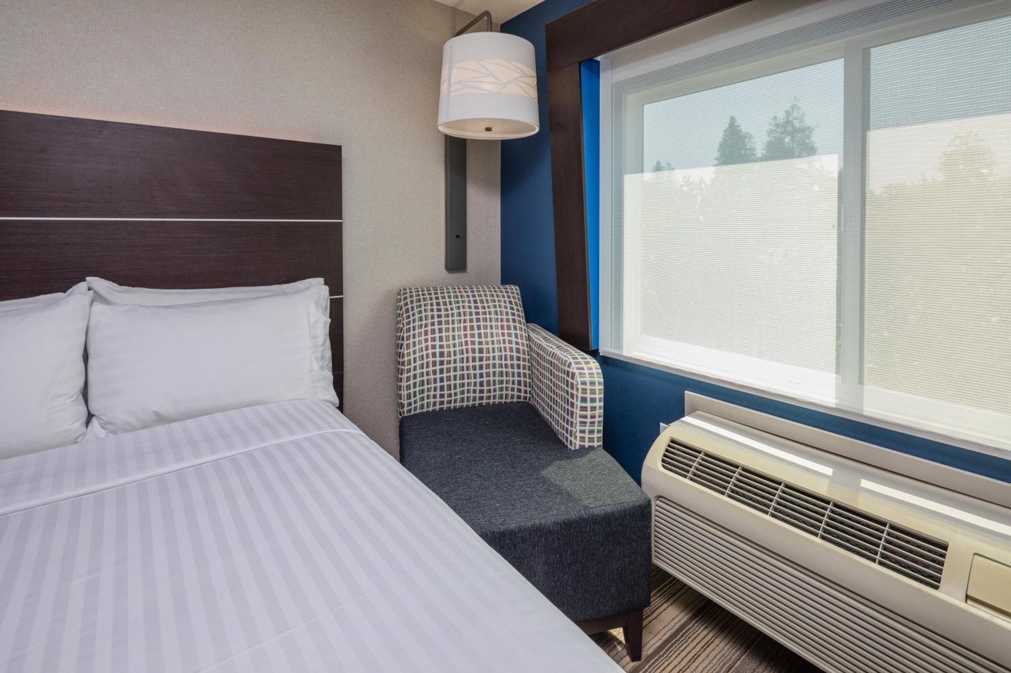Standard Double Room with Two Double Beds