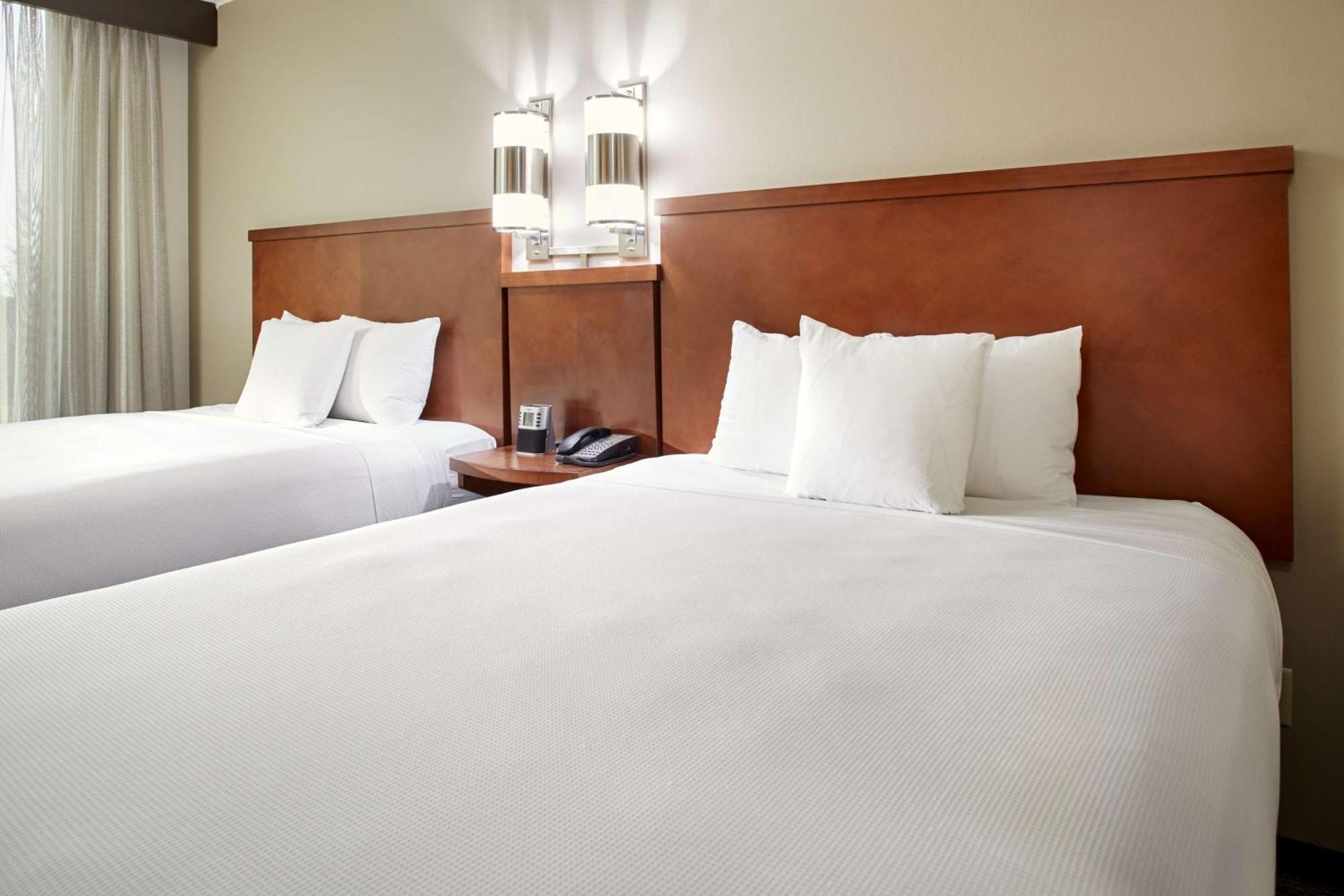 Queen Room Two Queen Beds Sofa Bed High Floor