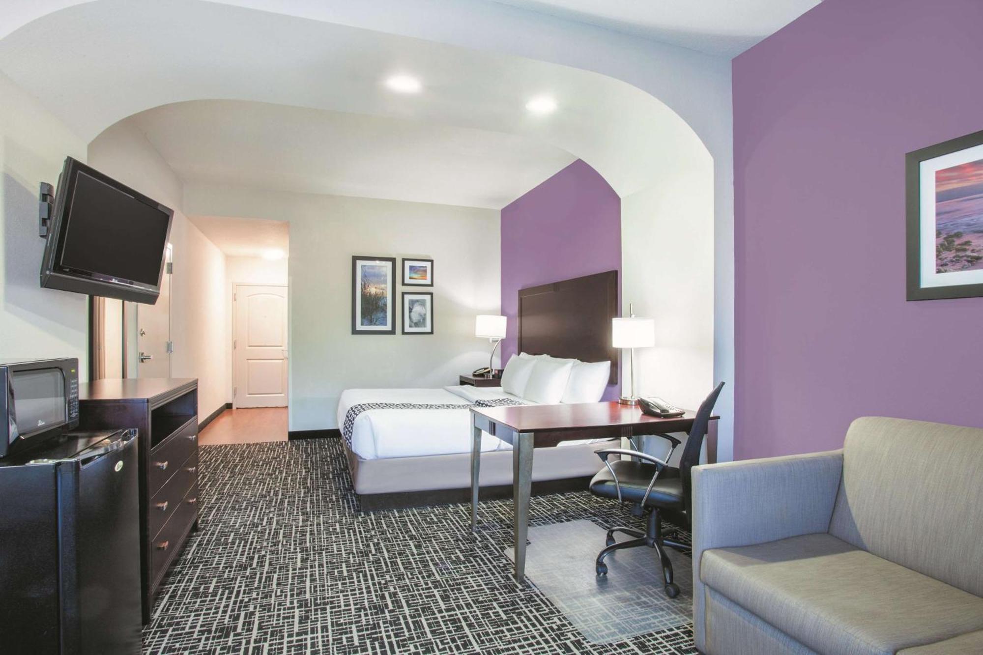 Executive King Room - Non-Smoking