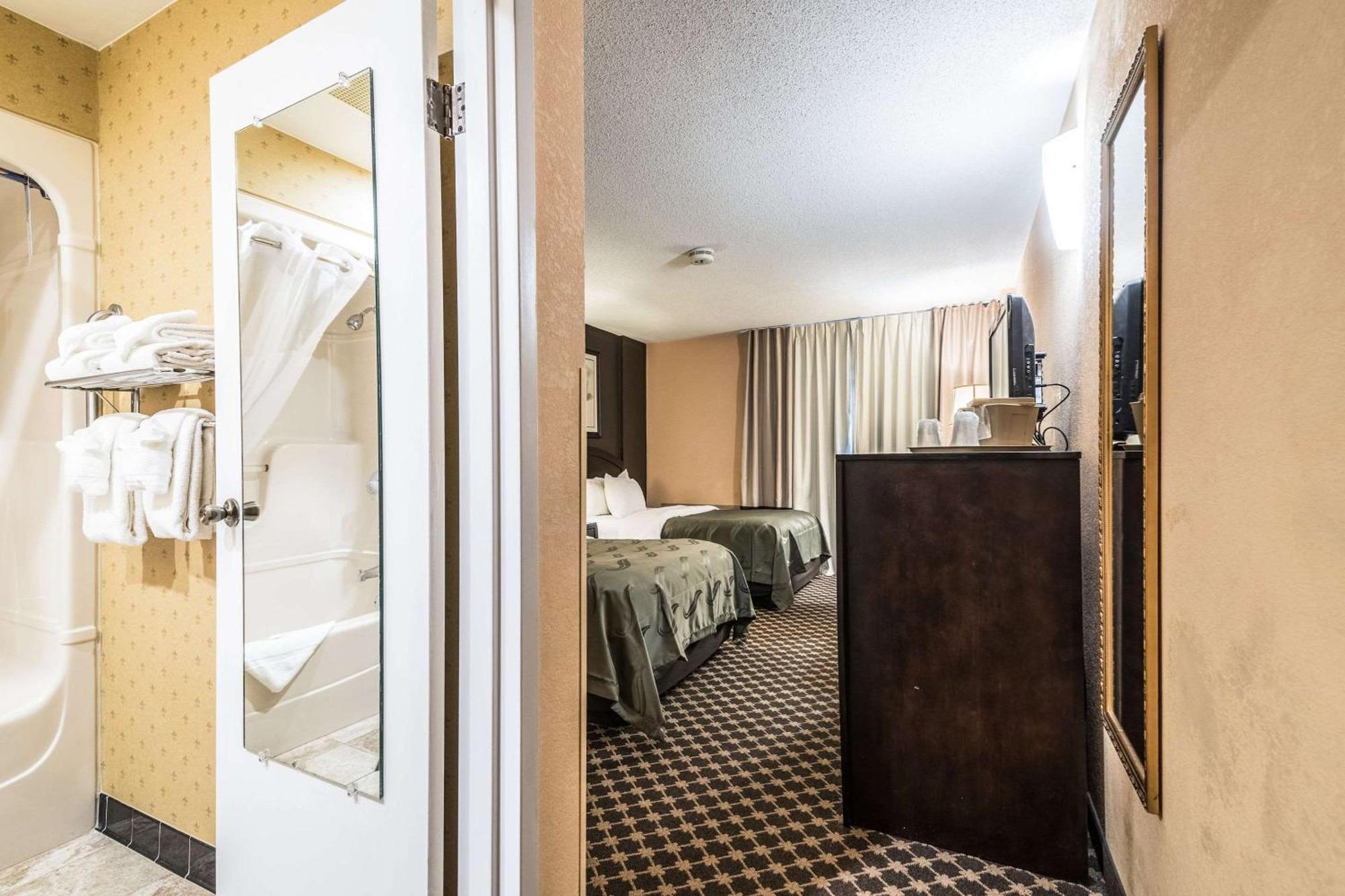 Double Room with Two Double Beds - Non-Smoking