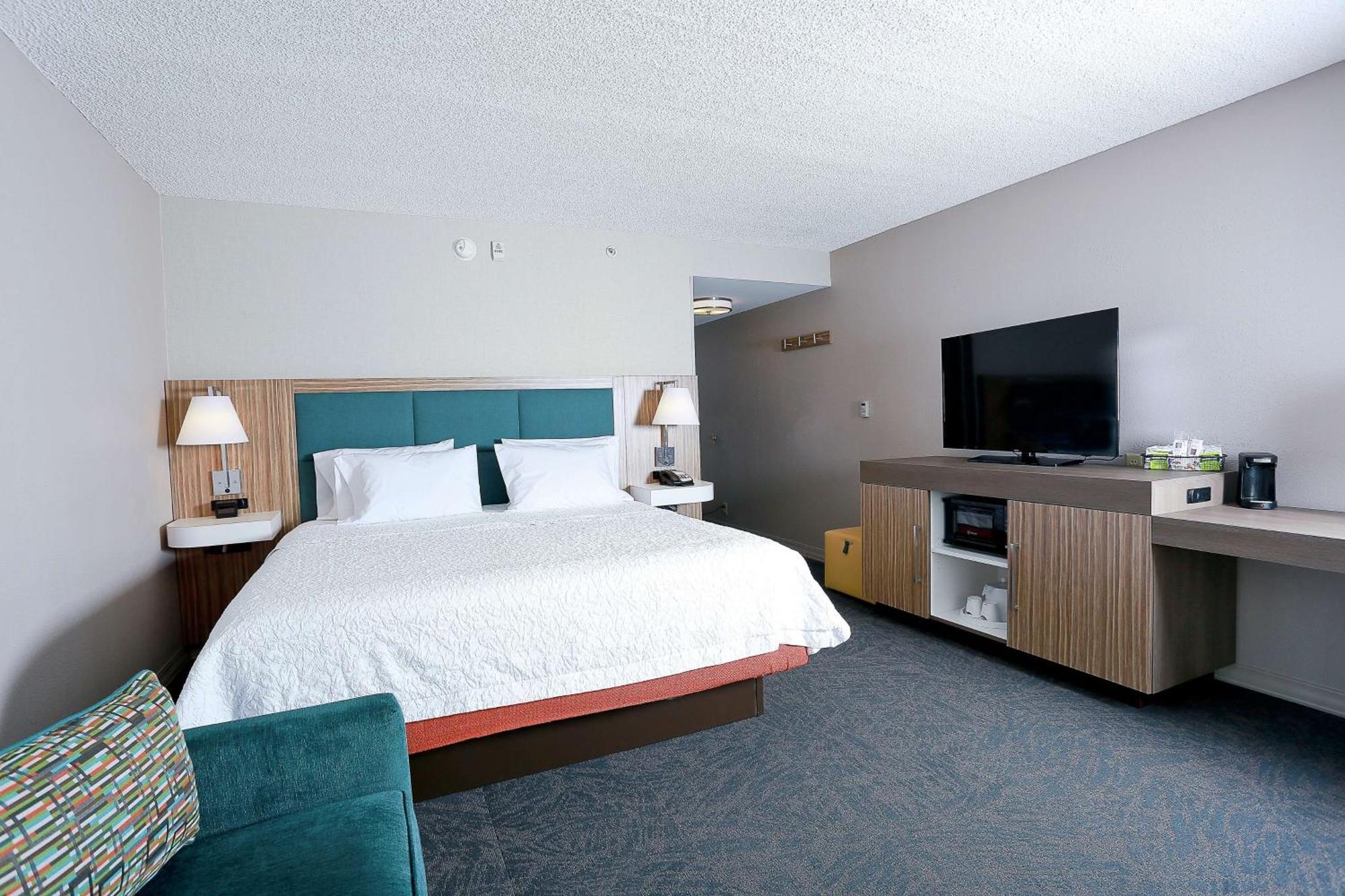 King Room with Sofa Bed - Non-Smoking