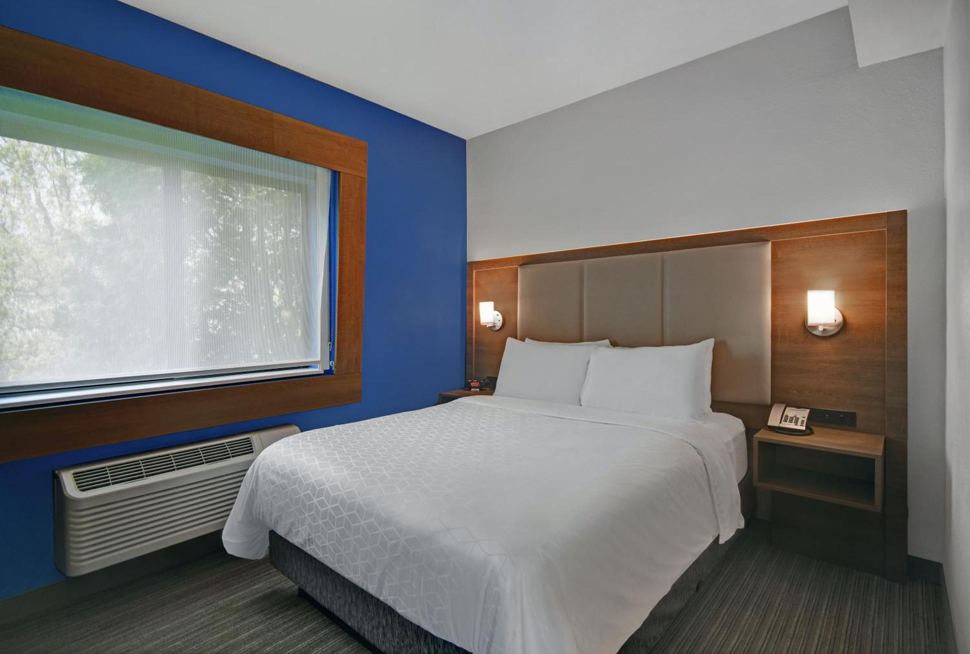 Queen Room Disability Access