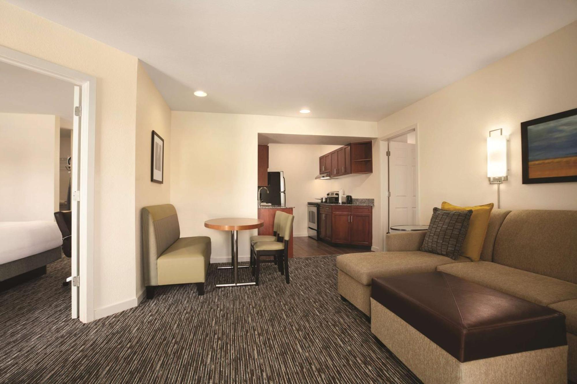 Two-Bedroom King Suite
