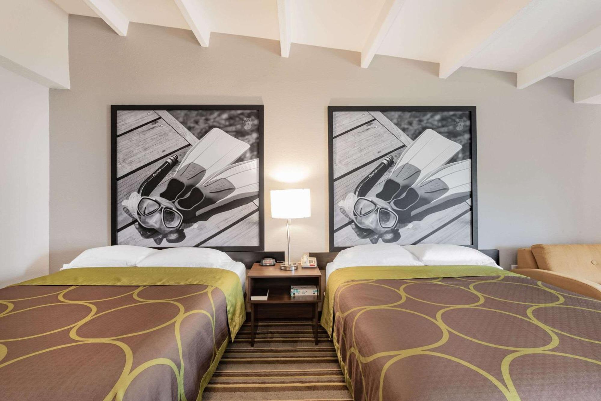 Doube Room Two Double Beds Roll Shower Mobility or Hearing Accessible Non-Smoking