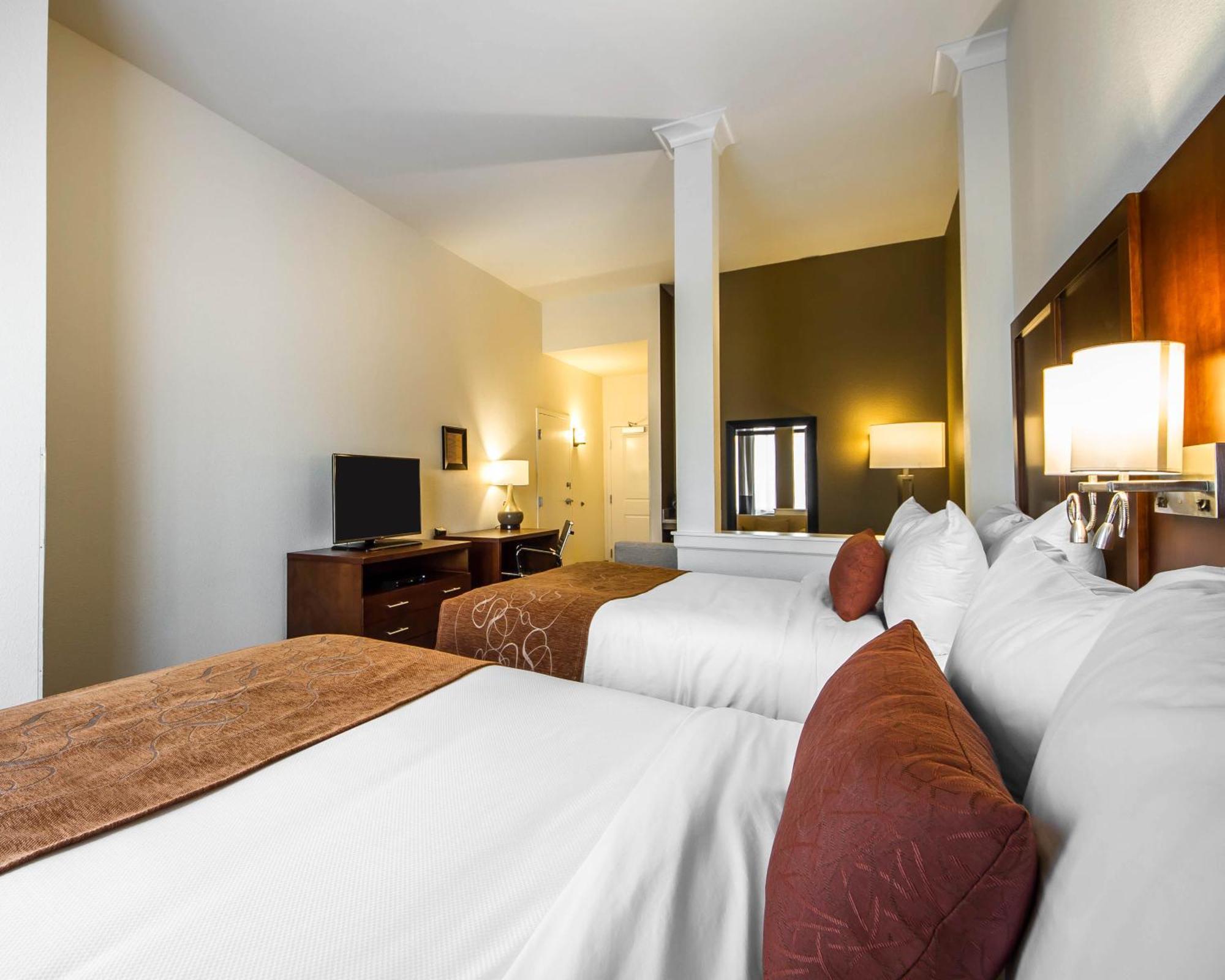 Suite with Two Double Beds - Accessible/Non-Smoking