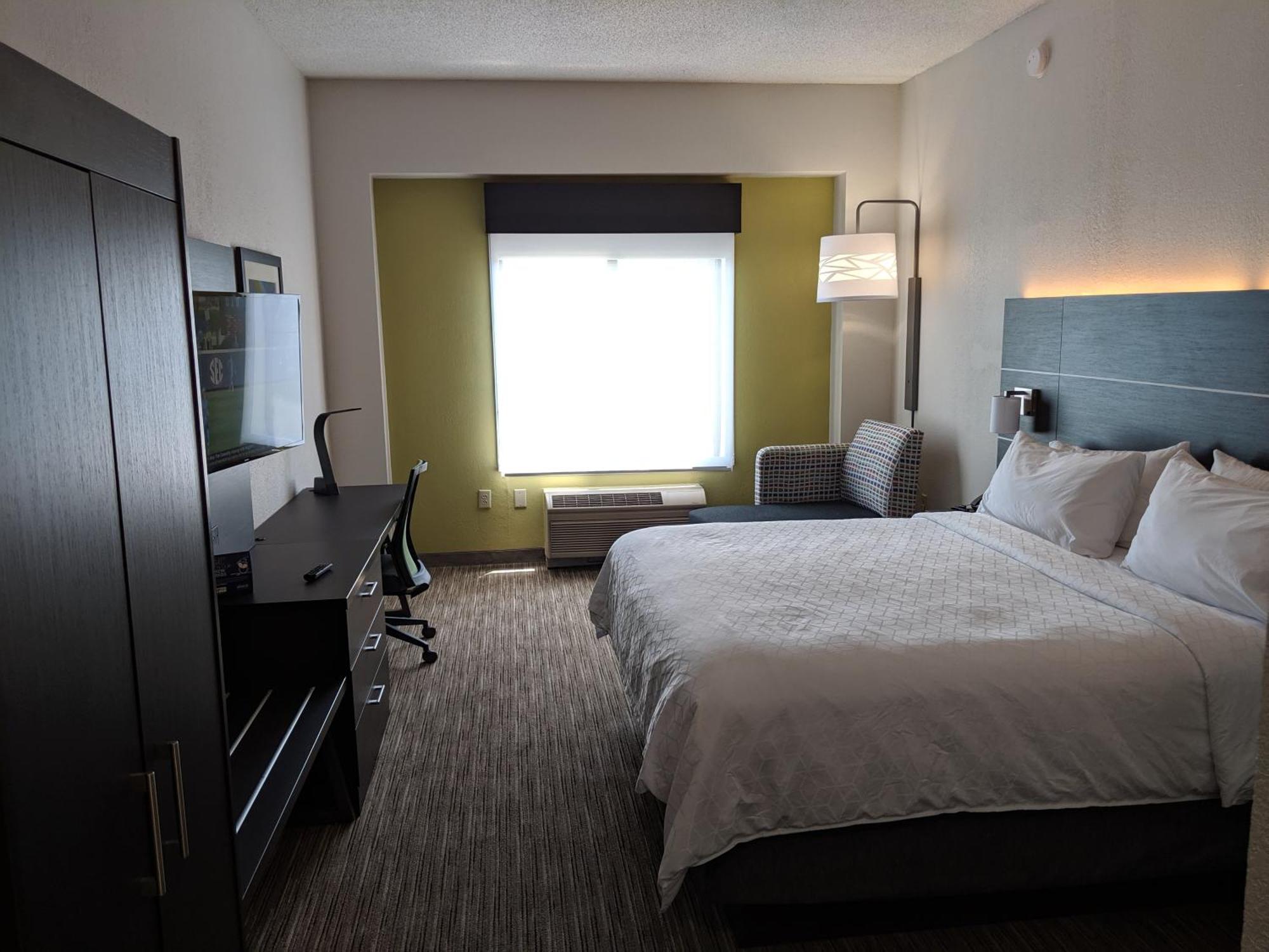 Standard King Room