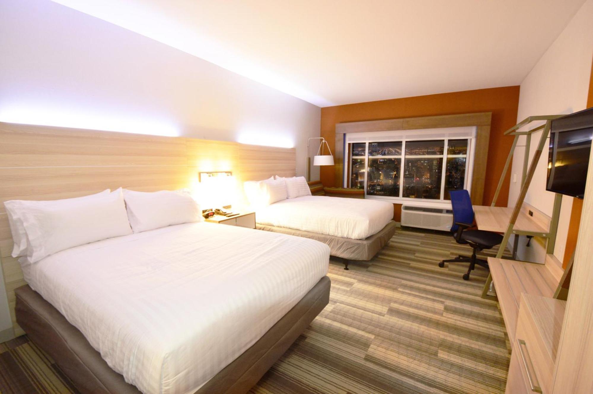 Standard Room with Two Queen Beds