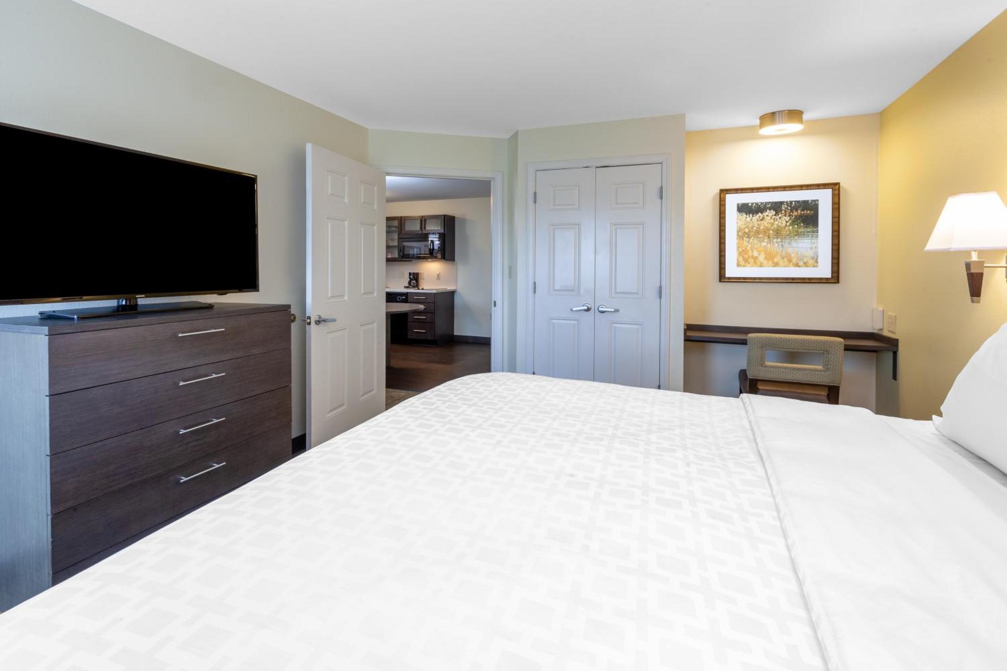 One-Bedroom Suite - Disability Access