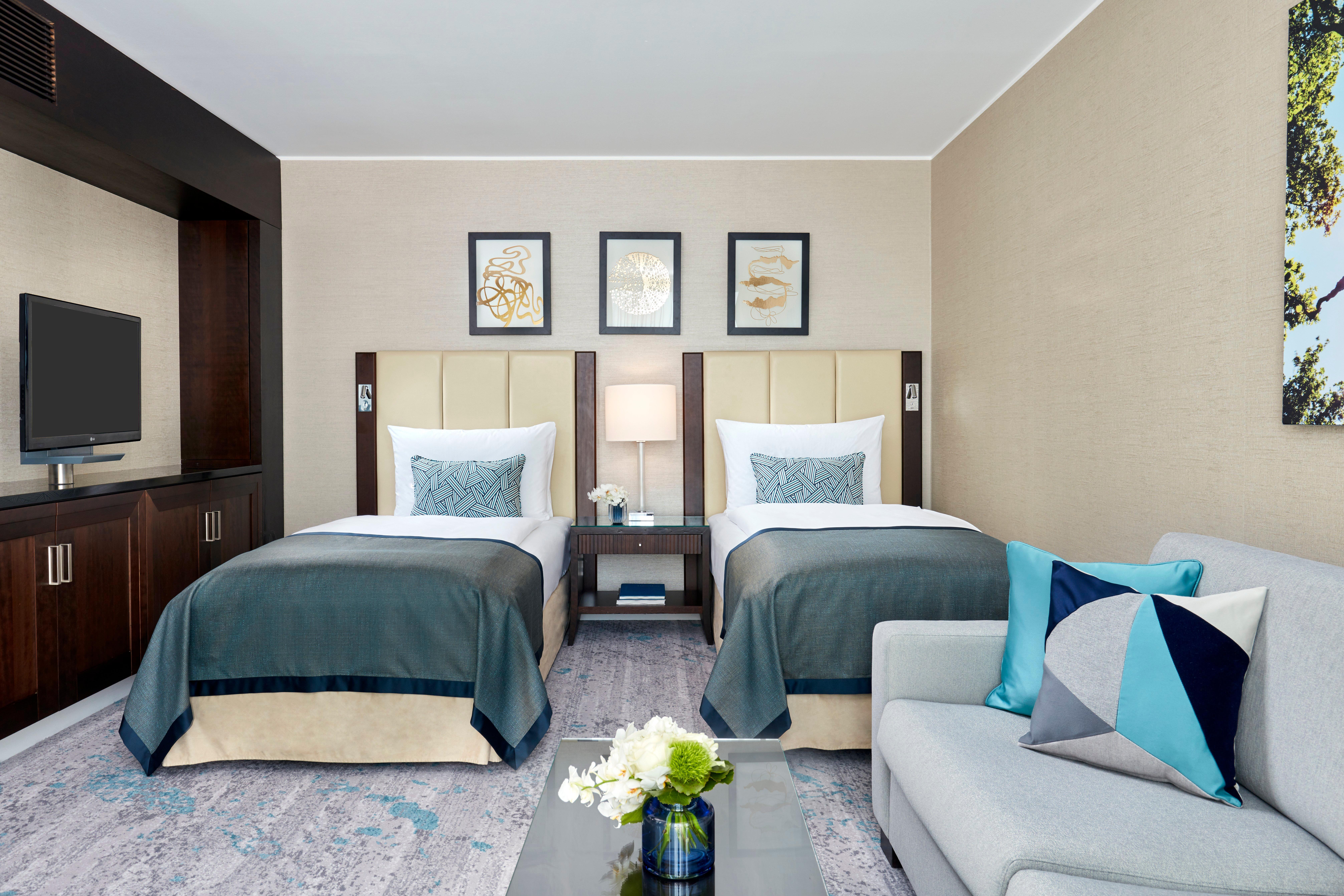 Deluxe Double or Twin Room City View