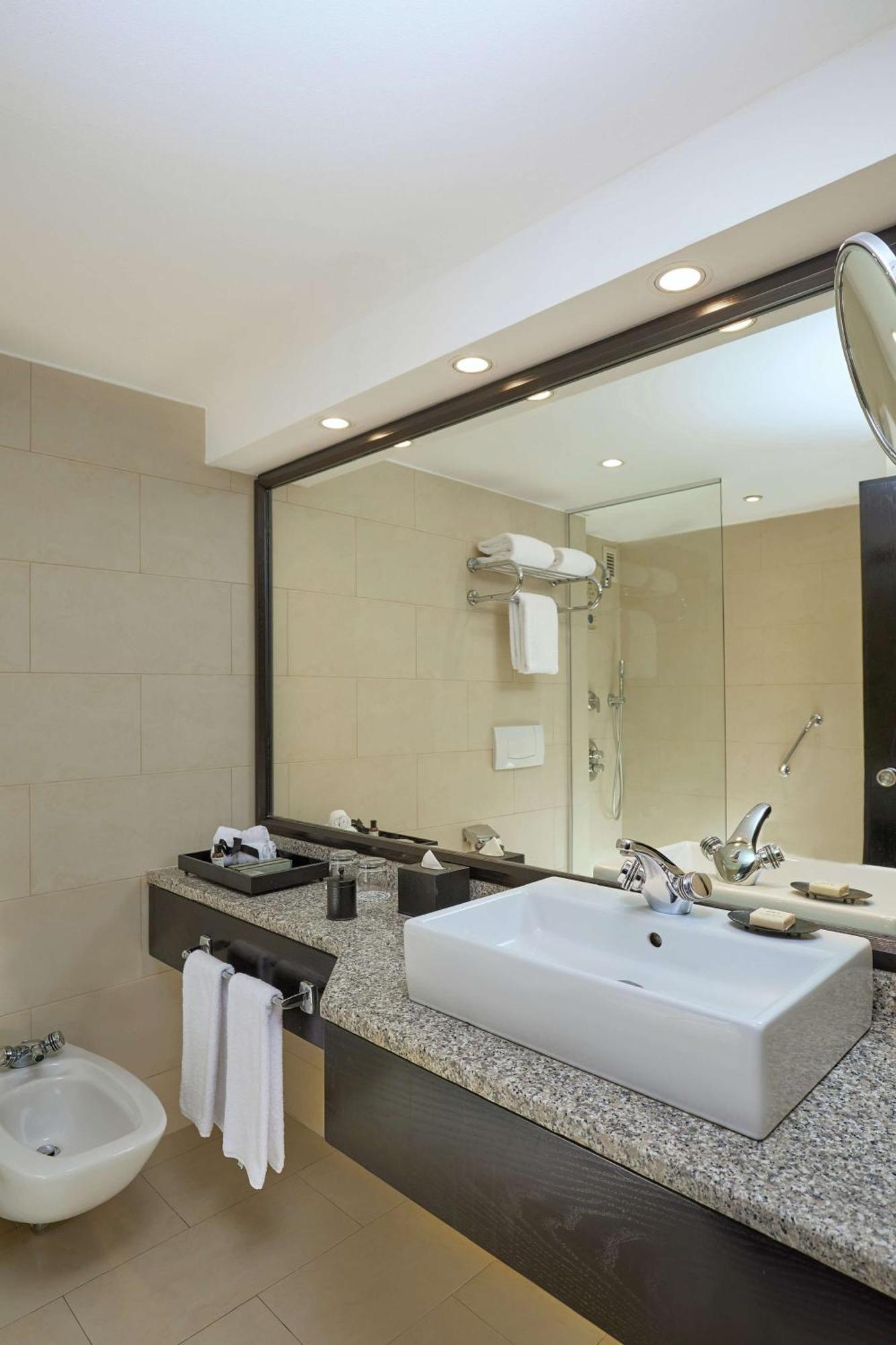 Executive Twin Room with Pool View