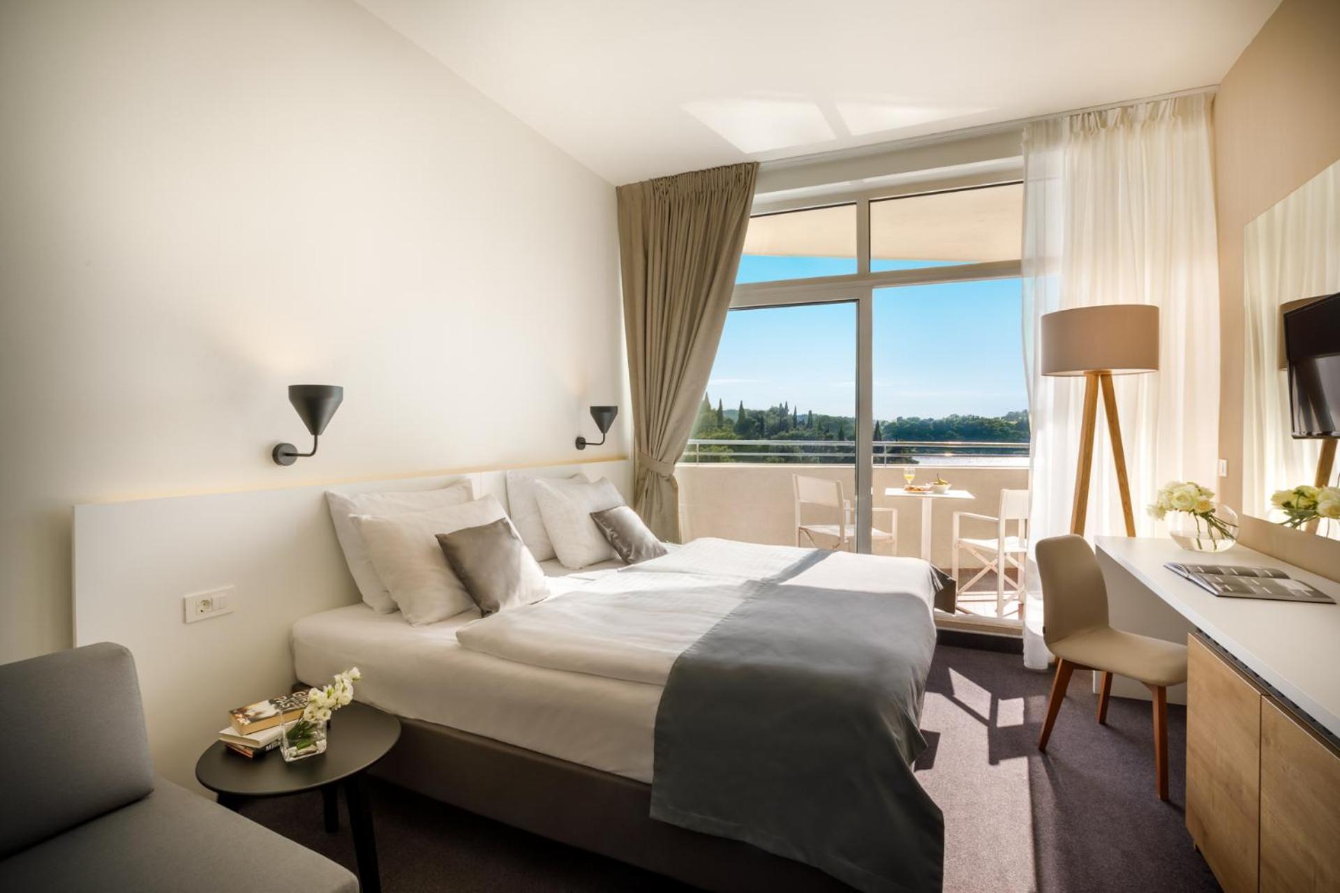 Superior Double Room with Sea View and Balcony,1277081581:JPEG