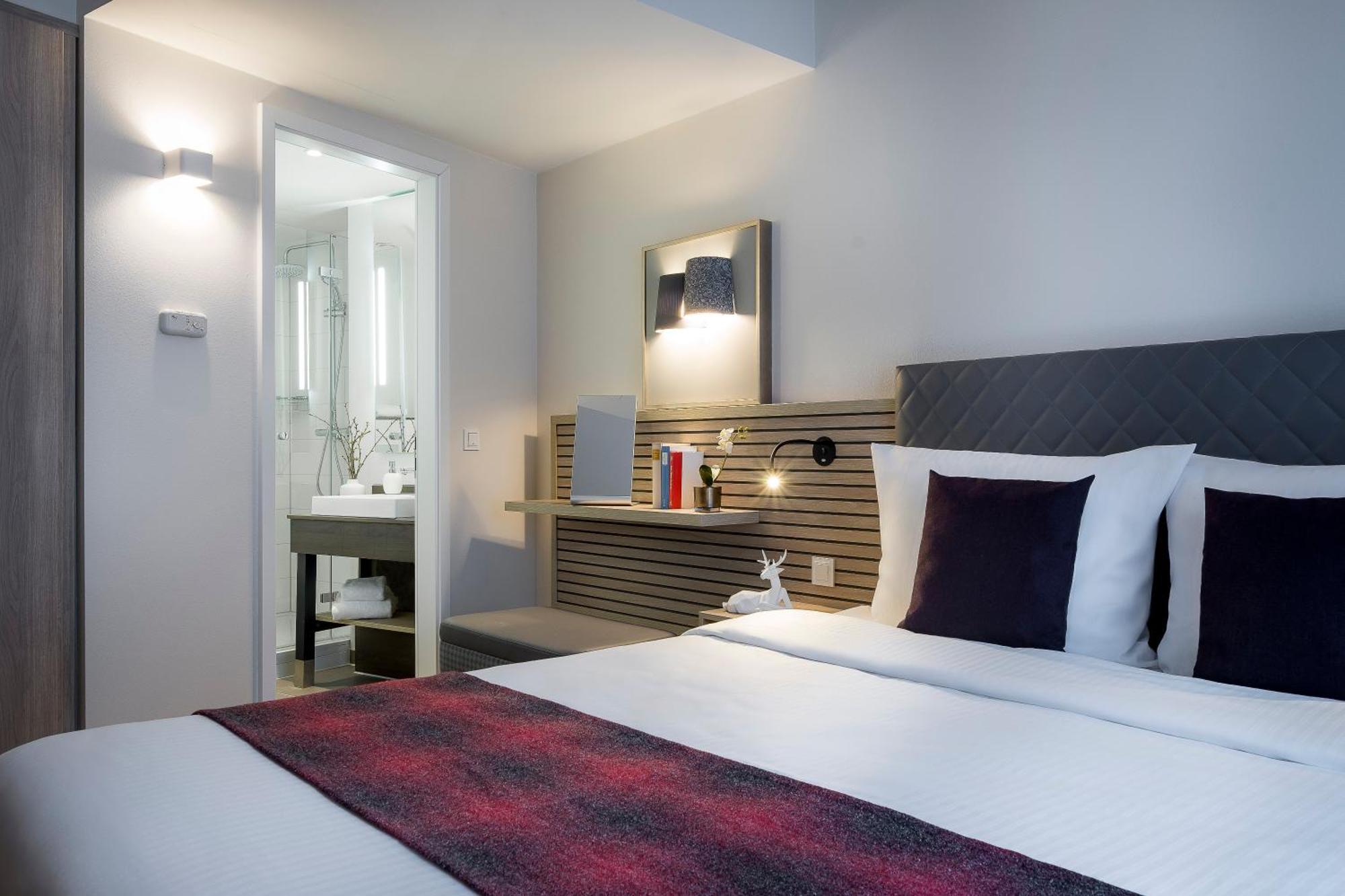 Classic Room,1277126731:JPEG