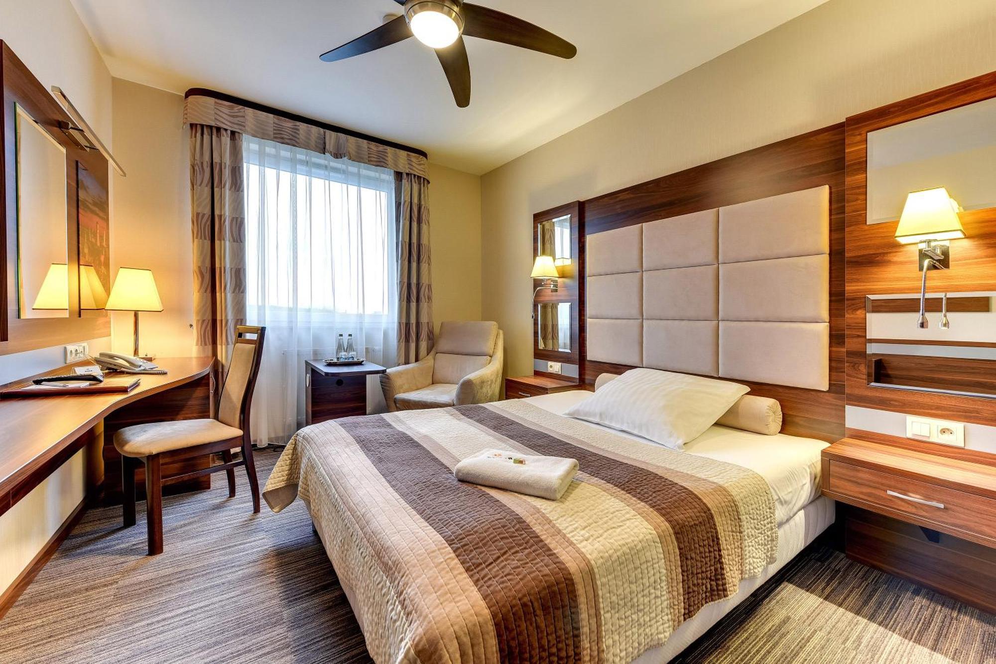 Deluxe Double or Twin Room