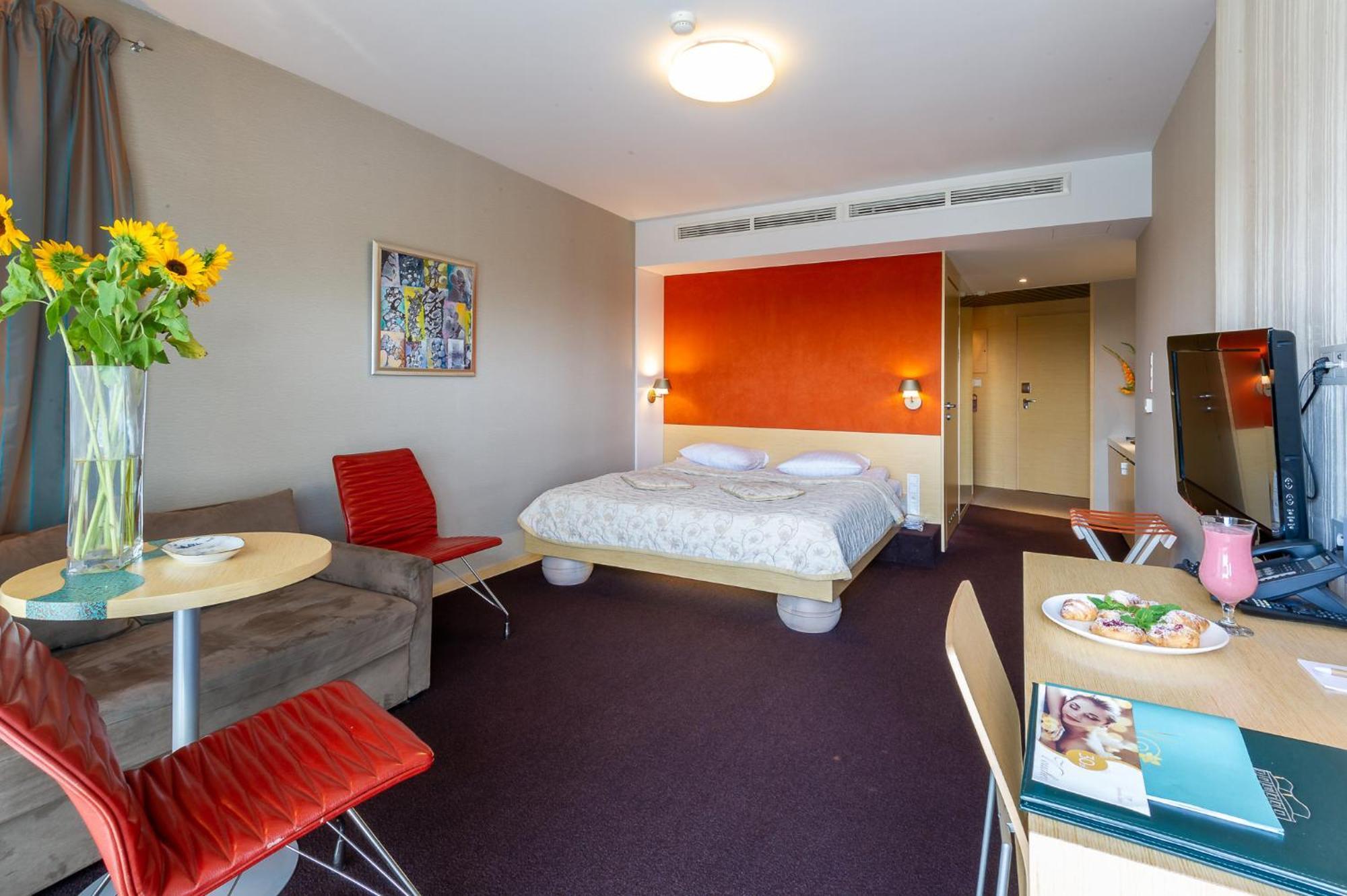 Double Room Terrace,698140170:JPEG