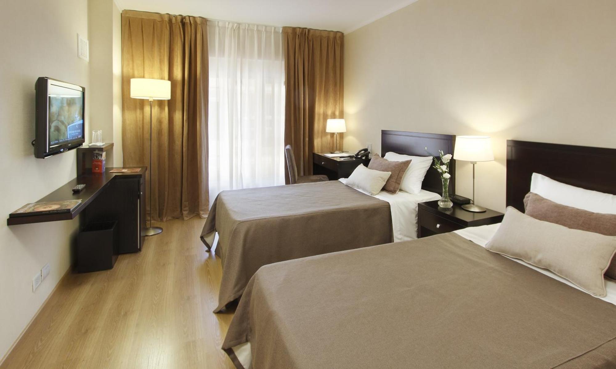 Standard Triple Room,698745675:JPEG