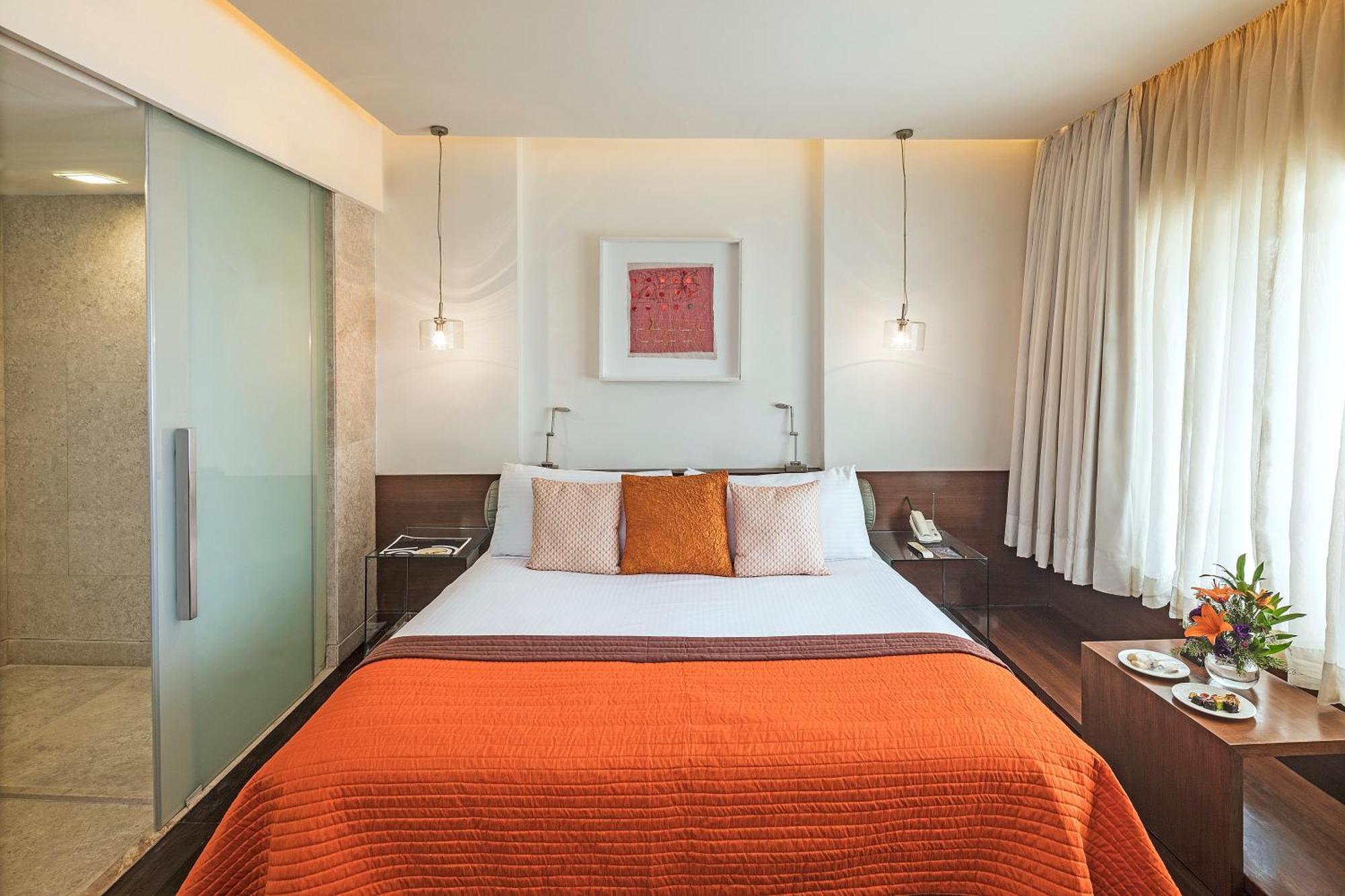 Luxury Room on session of Spa on Salon services,1710599743:JPEG