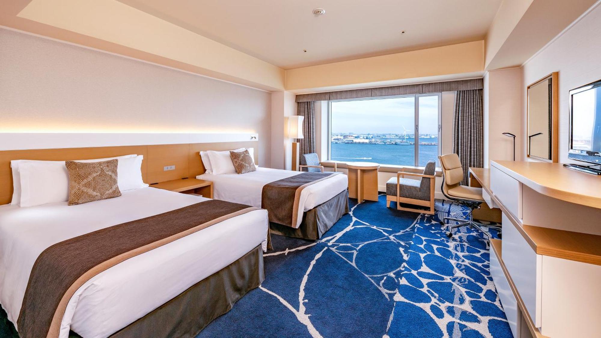 Premium Twin Room with Harbor View