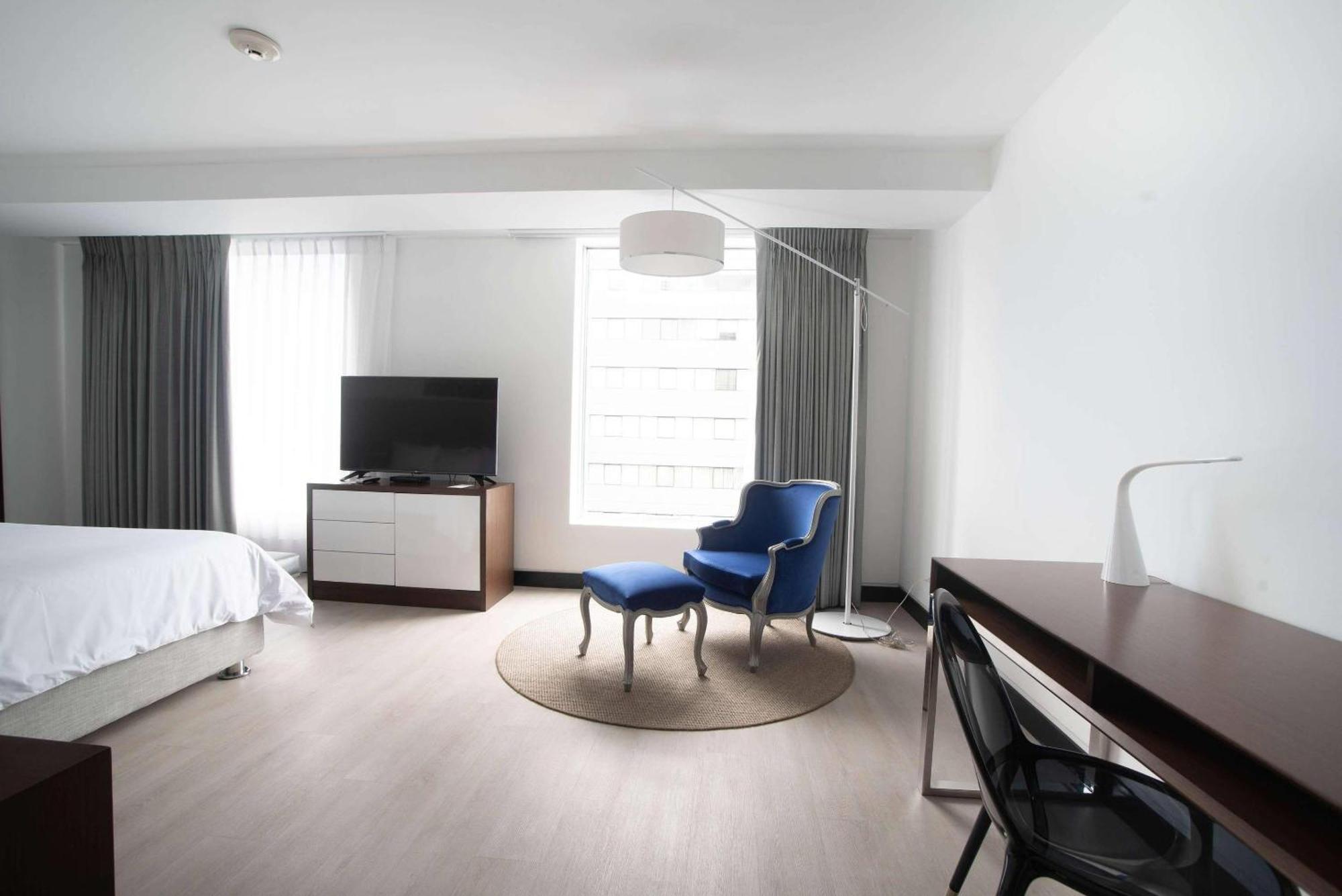 King Studio Suite