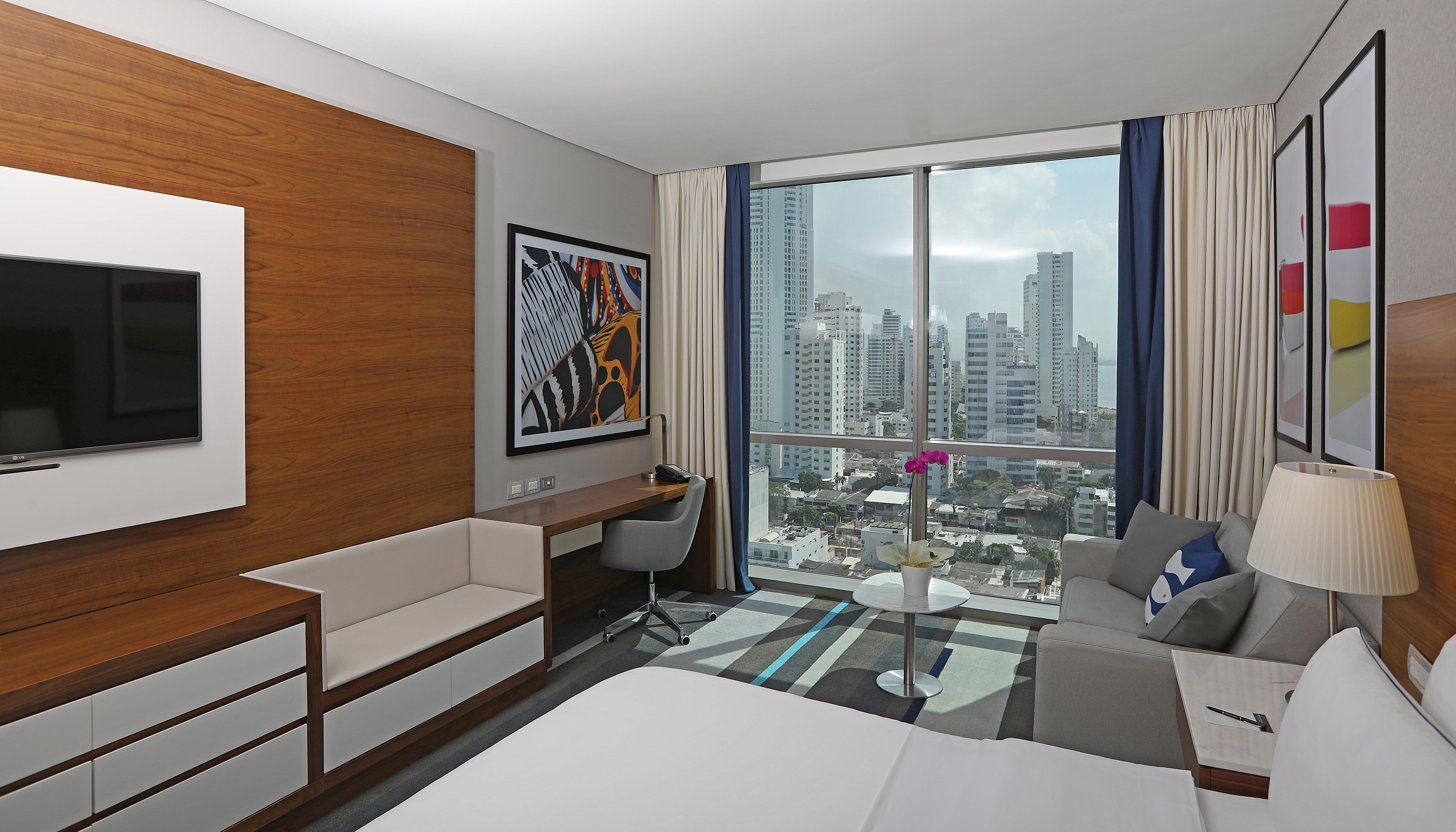 Classic Club Room 1 King Bed