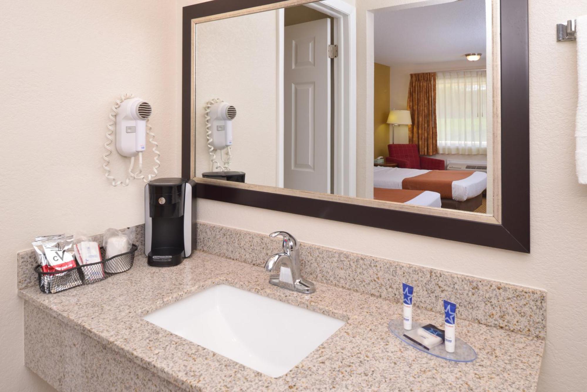 Deluxe Room Two Double Beds Non-Smoking