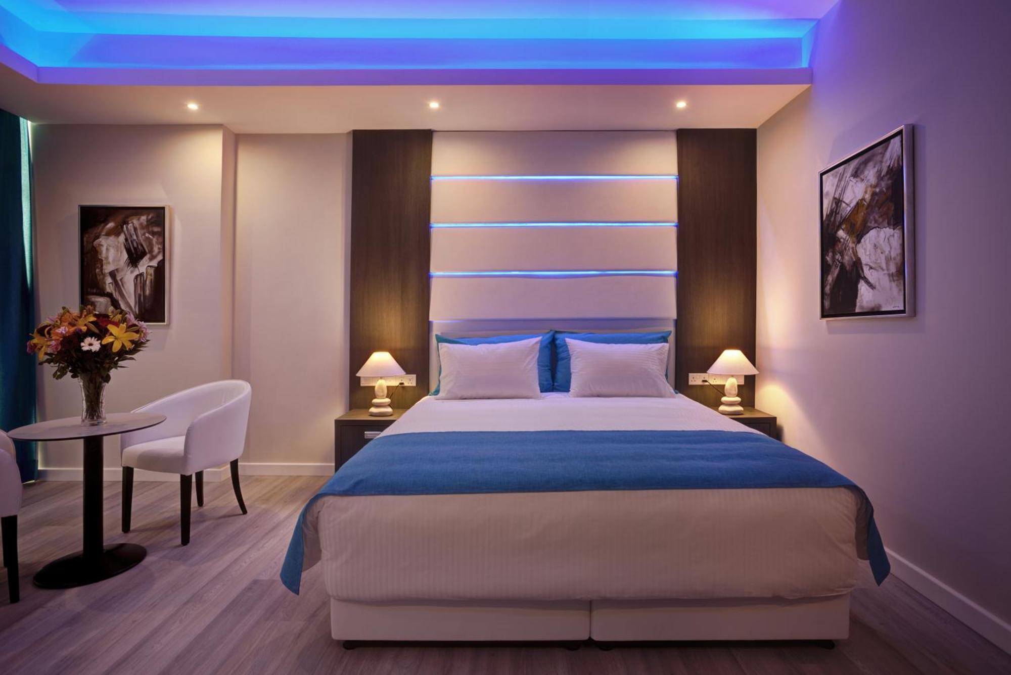 Standard Double or Twin Room,1278368086:JPEG