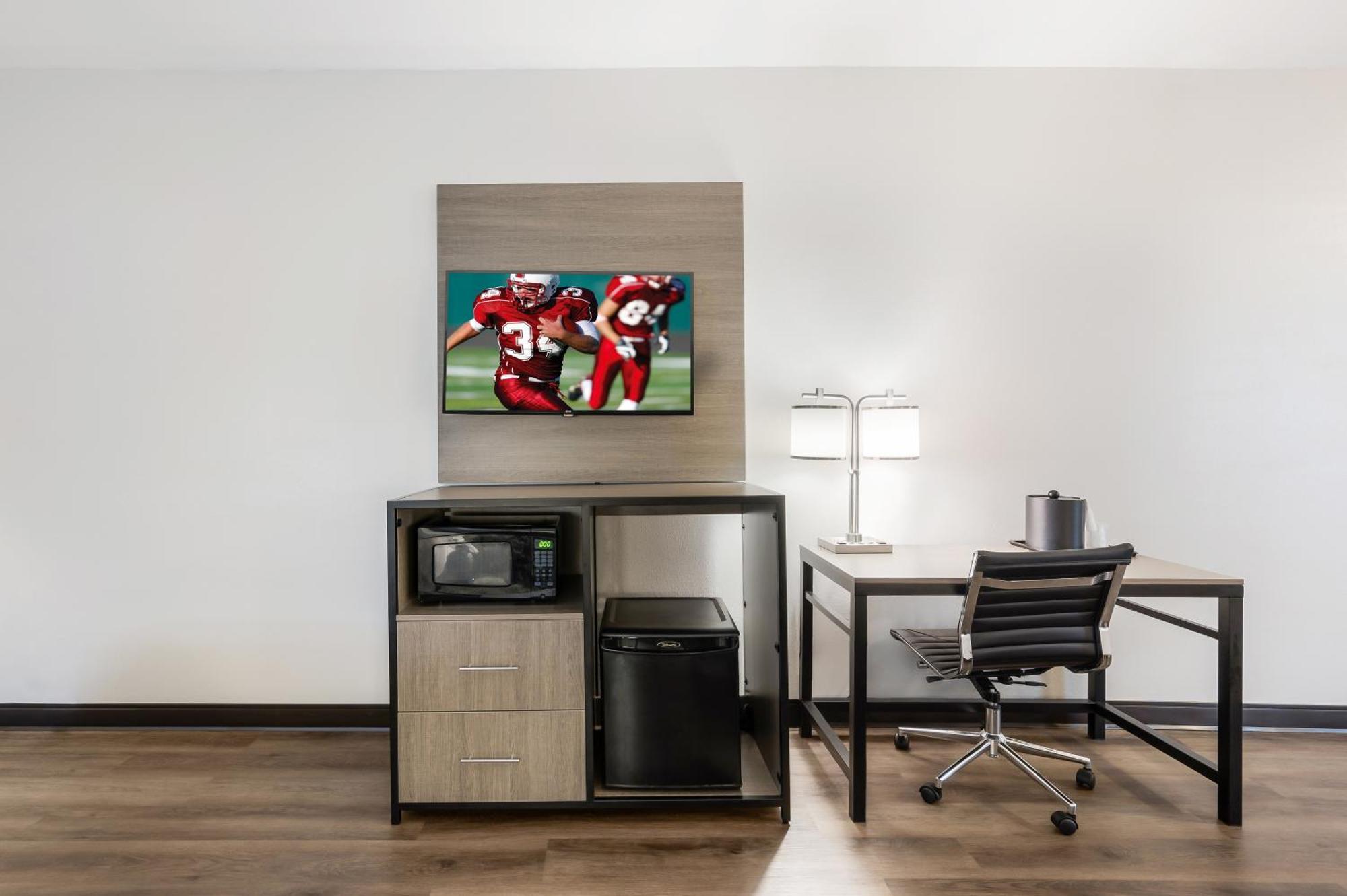 Deluxe Room with Two Queen Beds Smoke Free