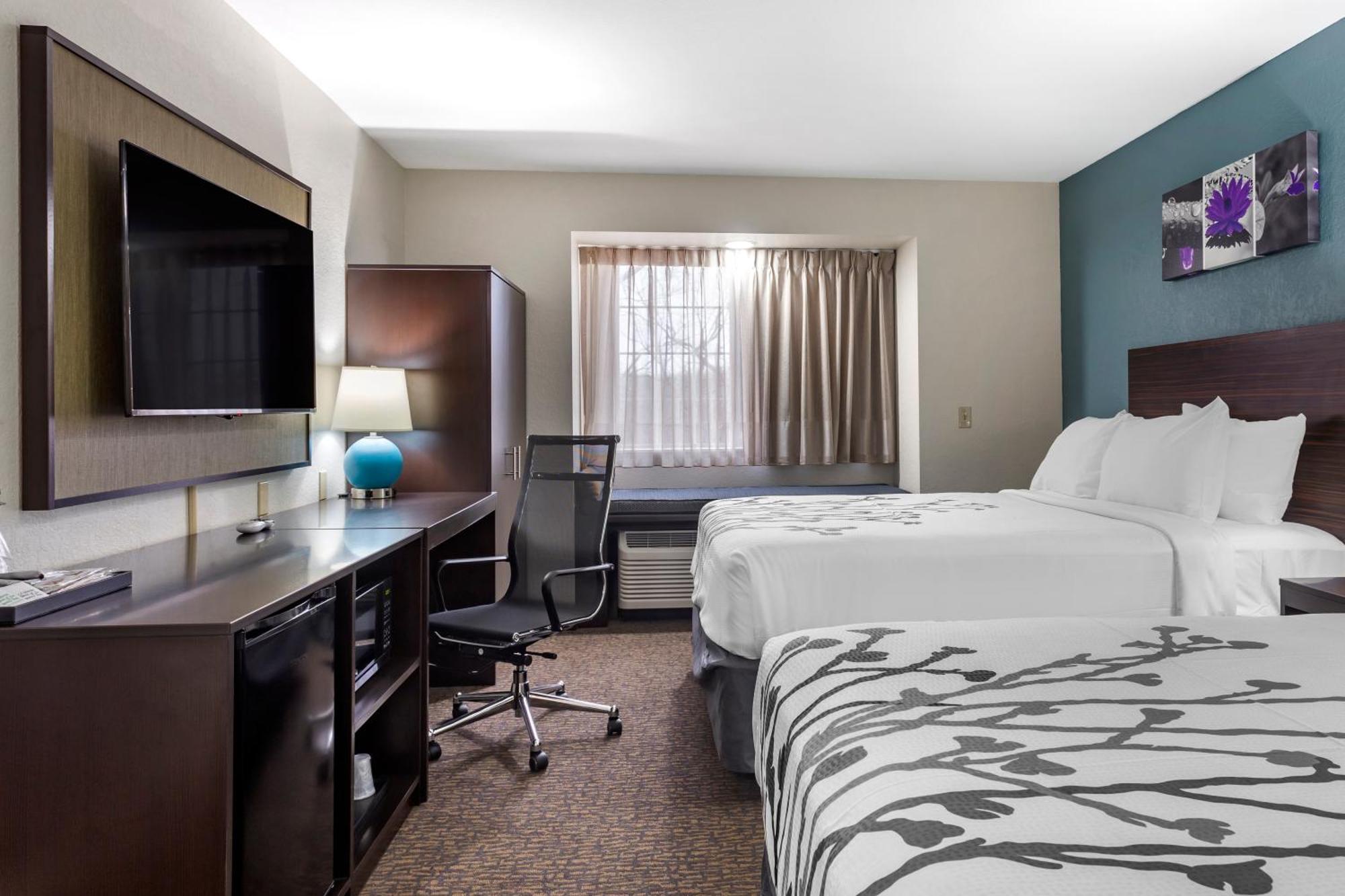 Queen Room Two Queen Beds Non-Smoking