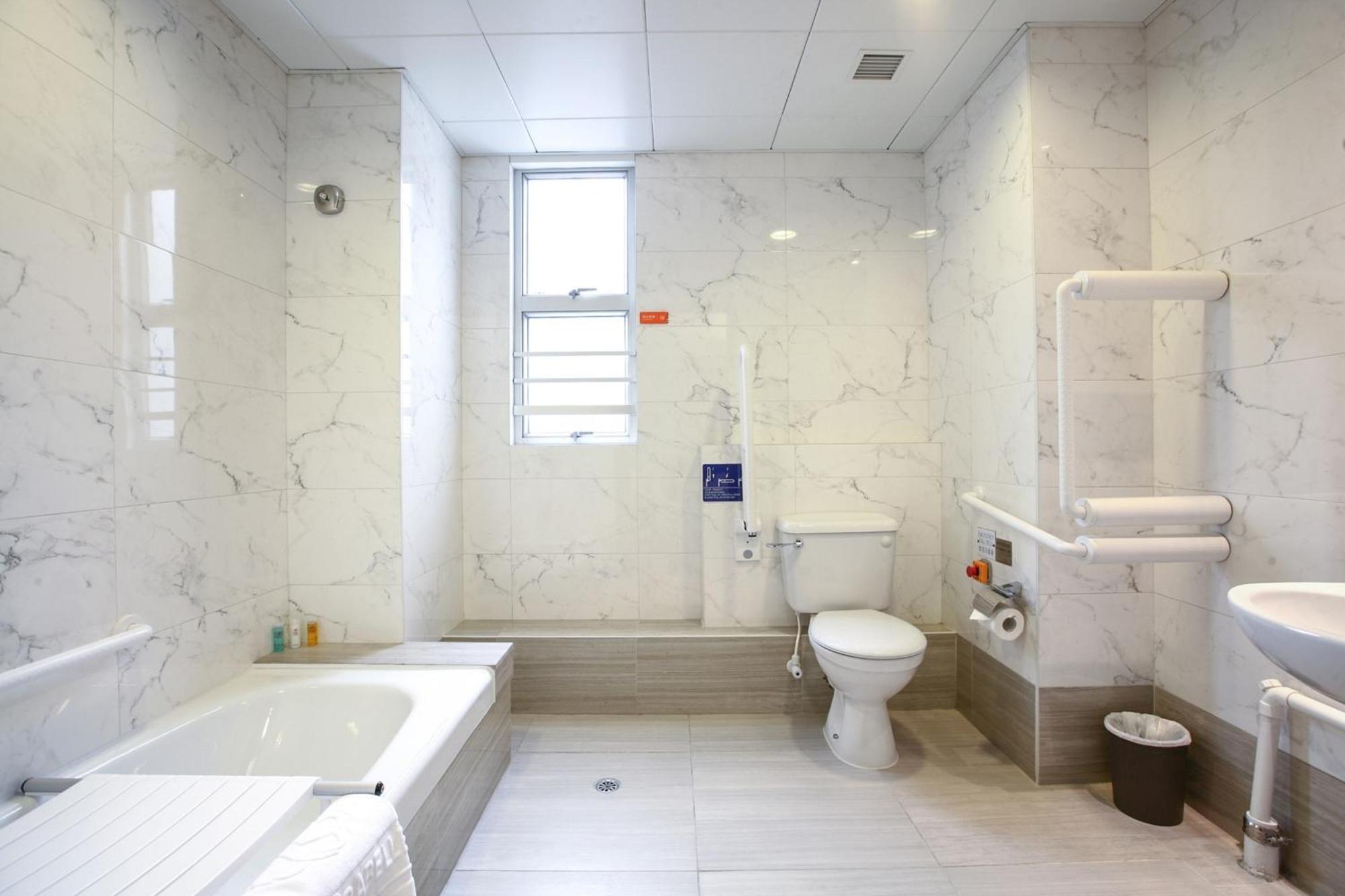 Premier King Room Disability Access