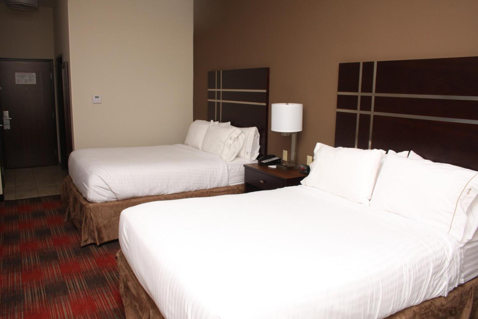 Standard Room with Two Queen Beds