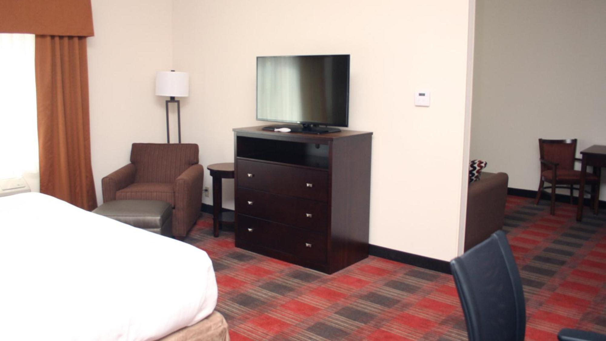Executive Suite - Non-Smoking