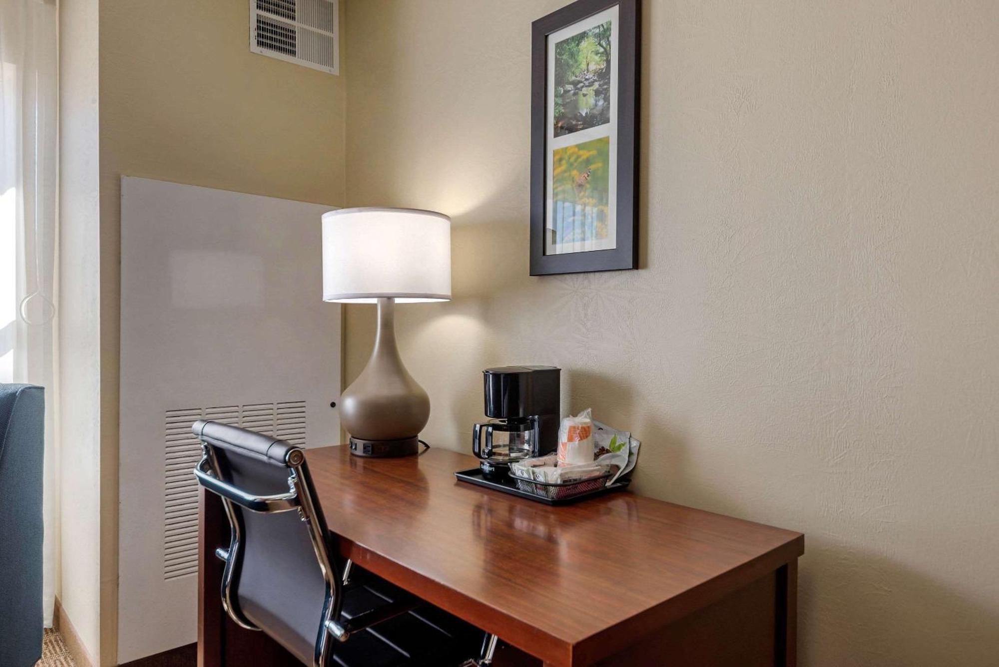 Queen Room with Two Queen Beds - Accessible/Non-Smoking