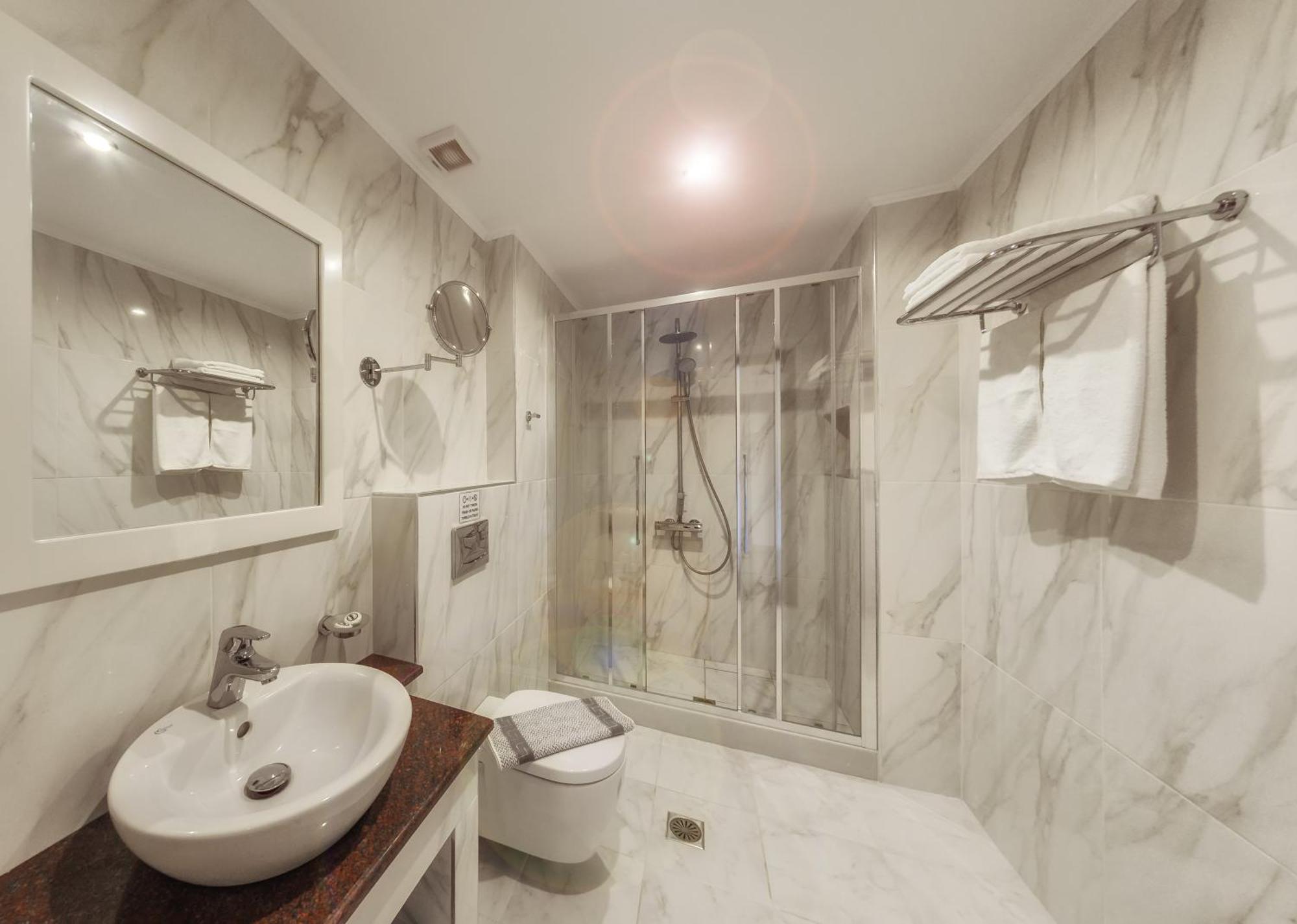 Standard Twin/Double room with Pool View,1339960139:JPEG