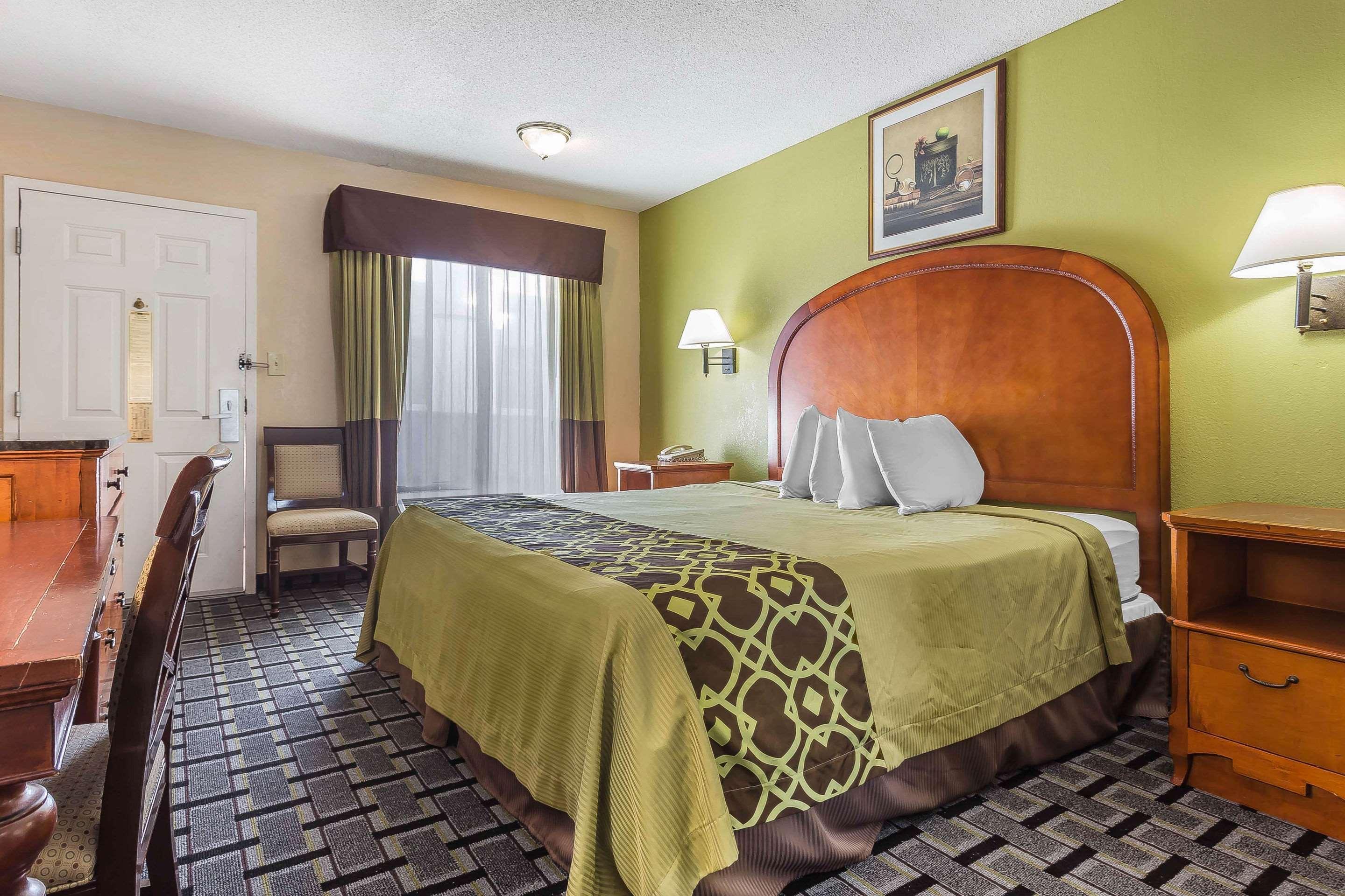 Standard King Room - Non Smoking