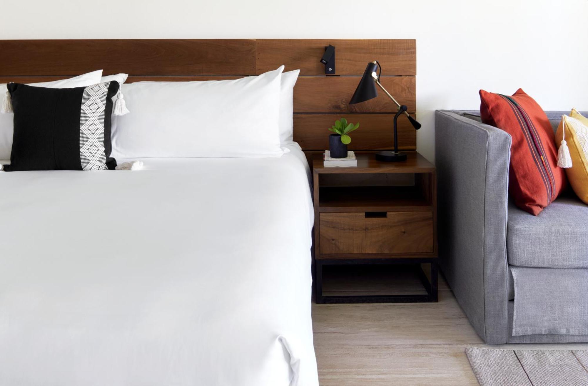 One-Bedroom King Suite